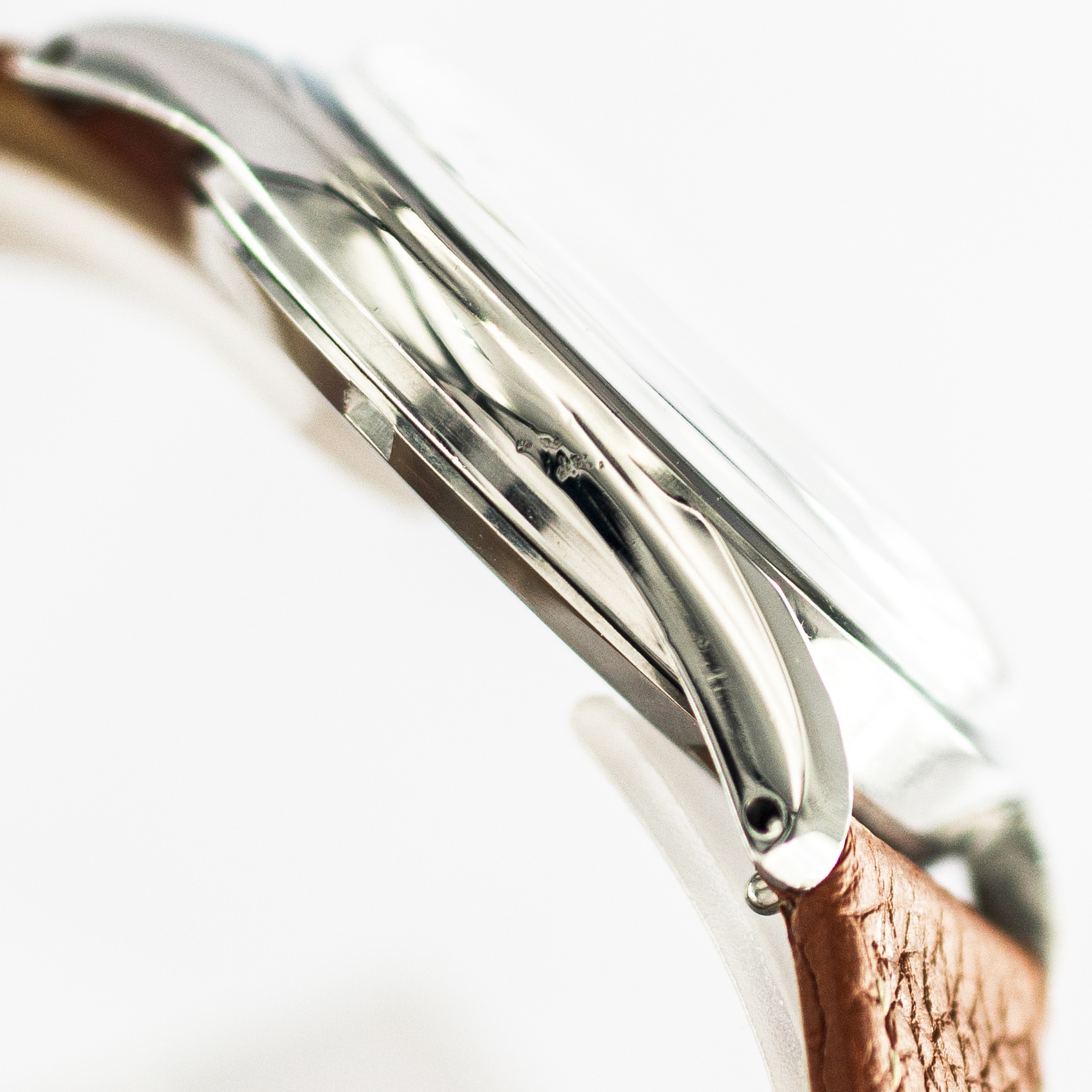 1334_marcels_watch_group_vintage_wristwatch_1952_omega_2639_case_side_02