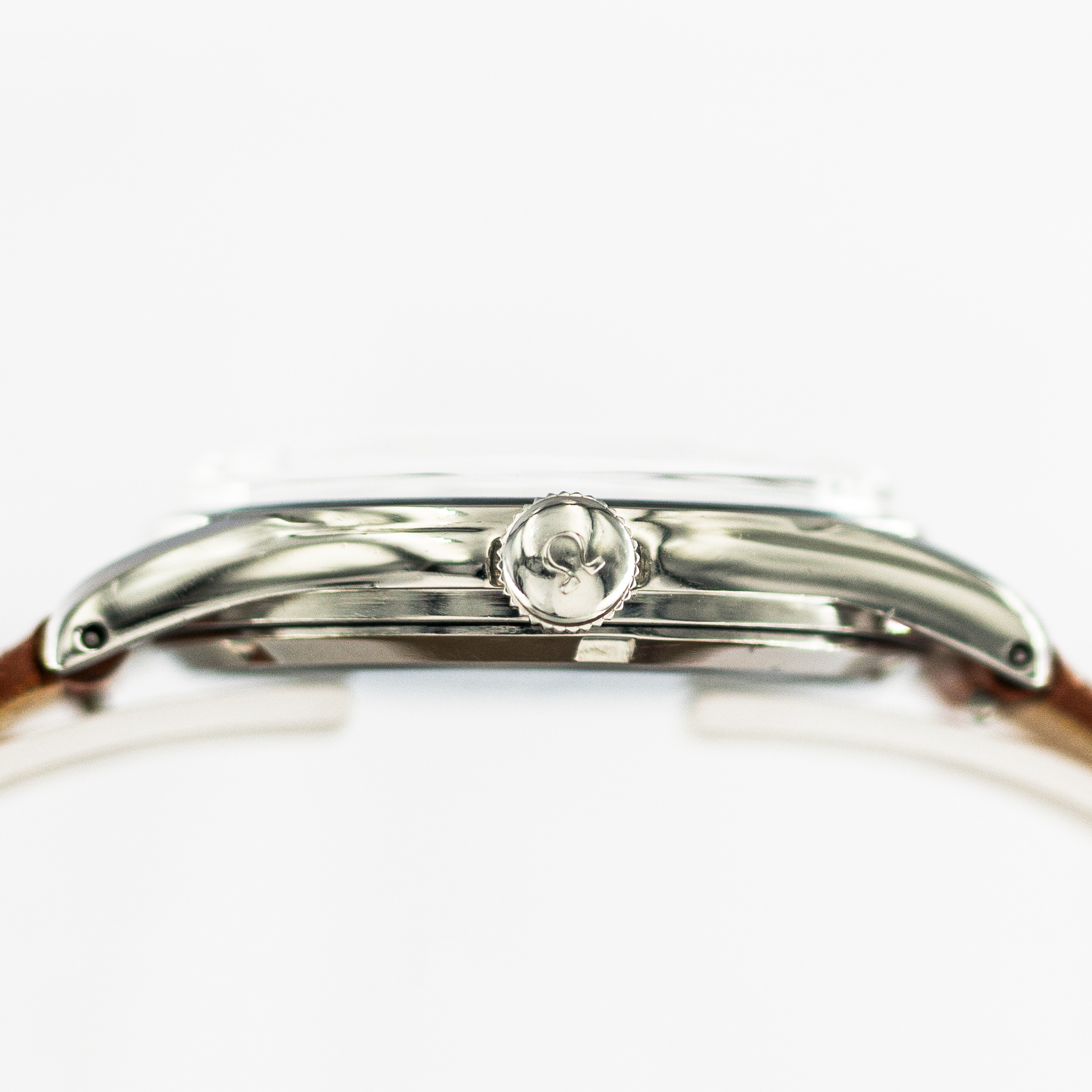 1334_marcels_watch_group_vintage_wristwatch_1952_omega_2639_case_side_06