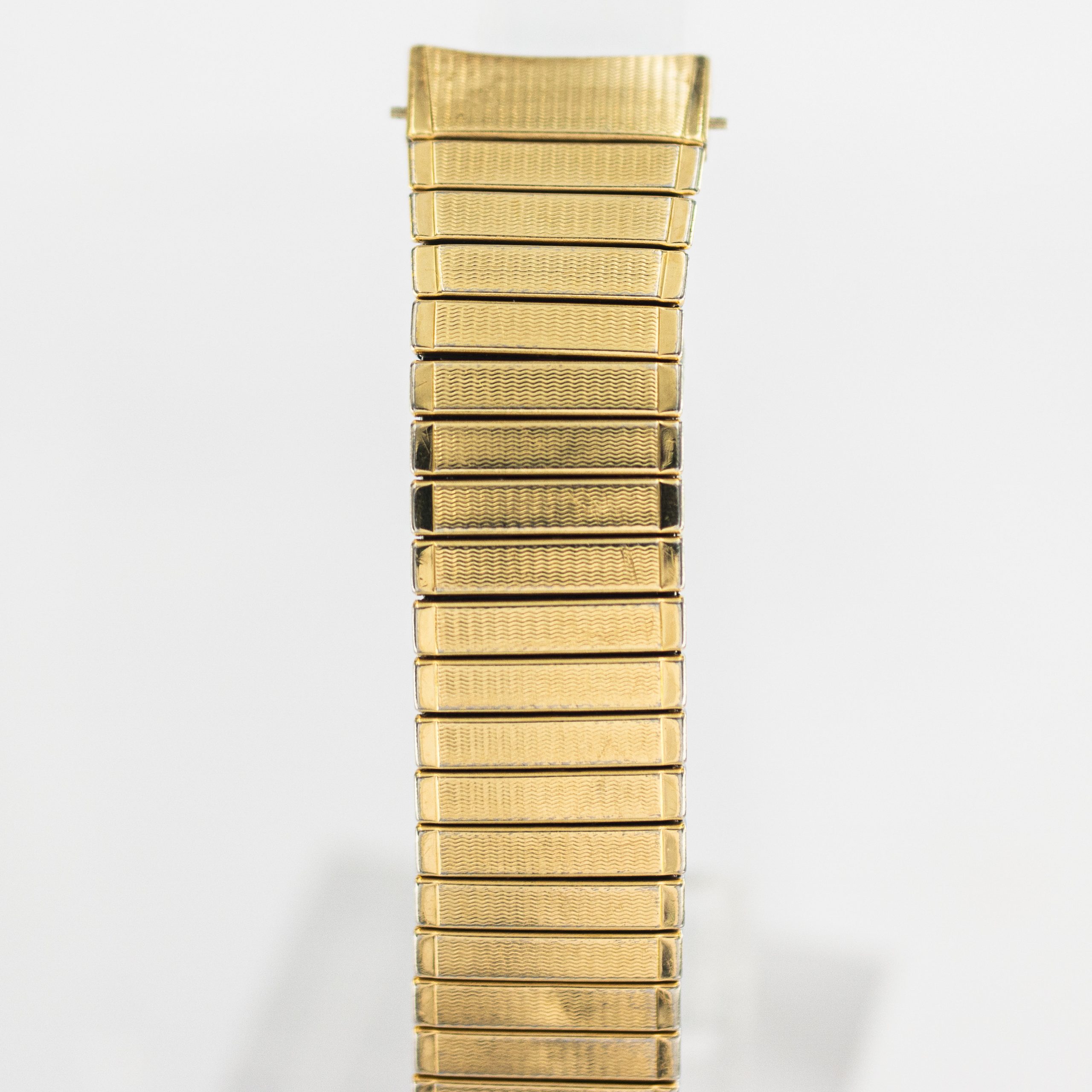 OMSTR09_marcels_watch_group_vintage_omega_flexi_bracelet_071_gold_plated_02