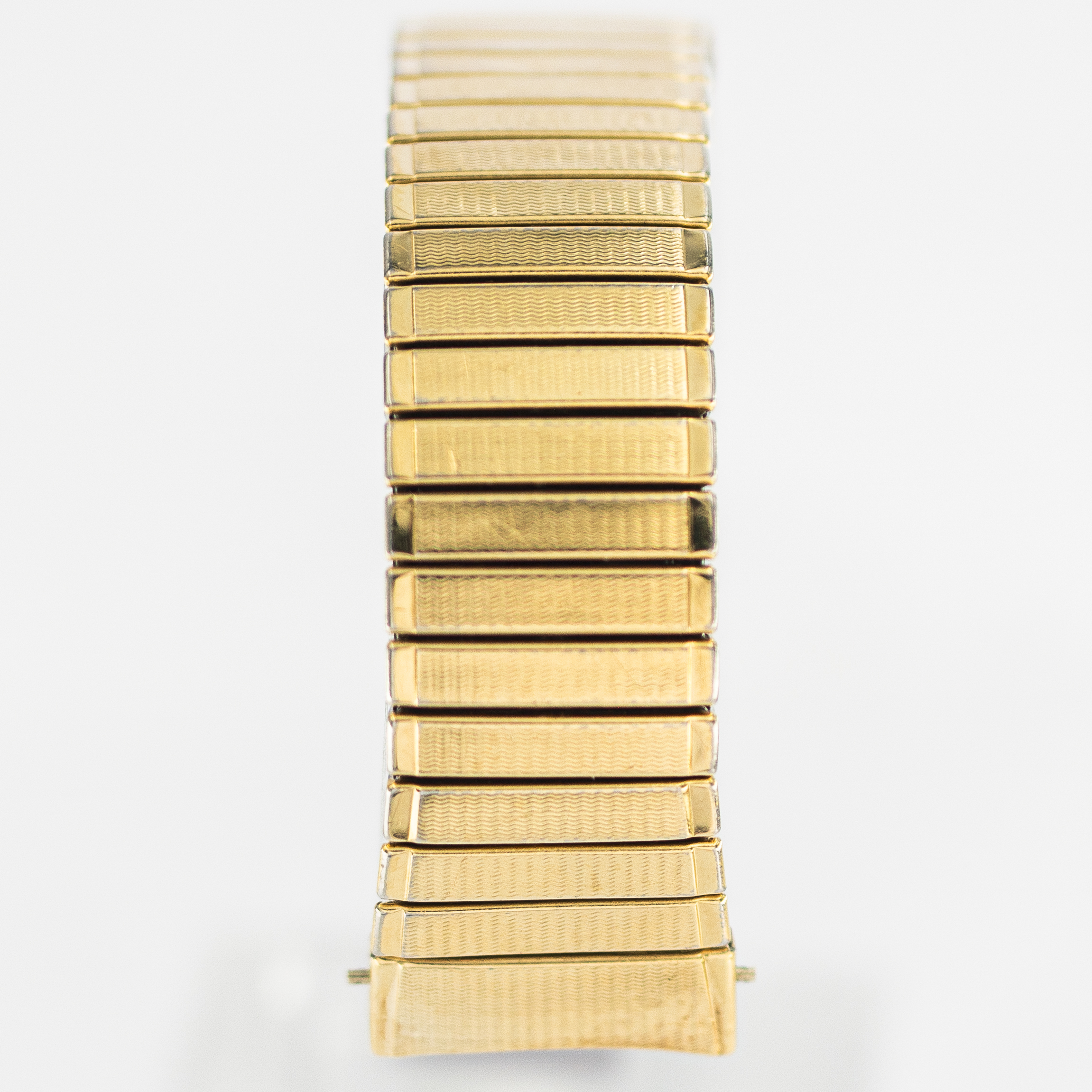 OMSTR09_marcels_watch_group_vintage_omega_flexi_bracelet_071_gold_plated_08