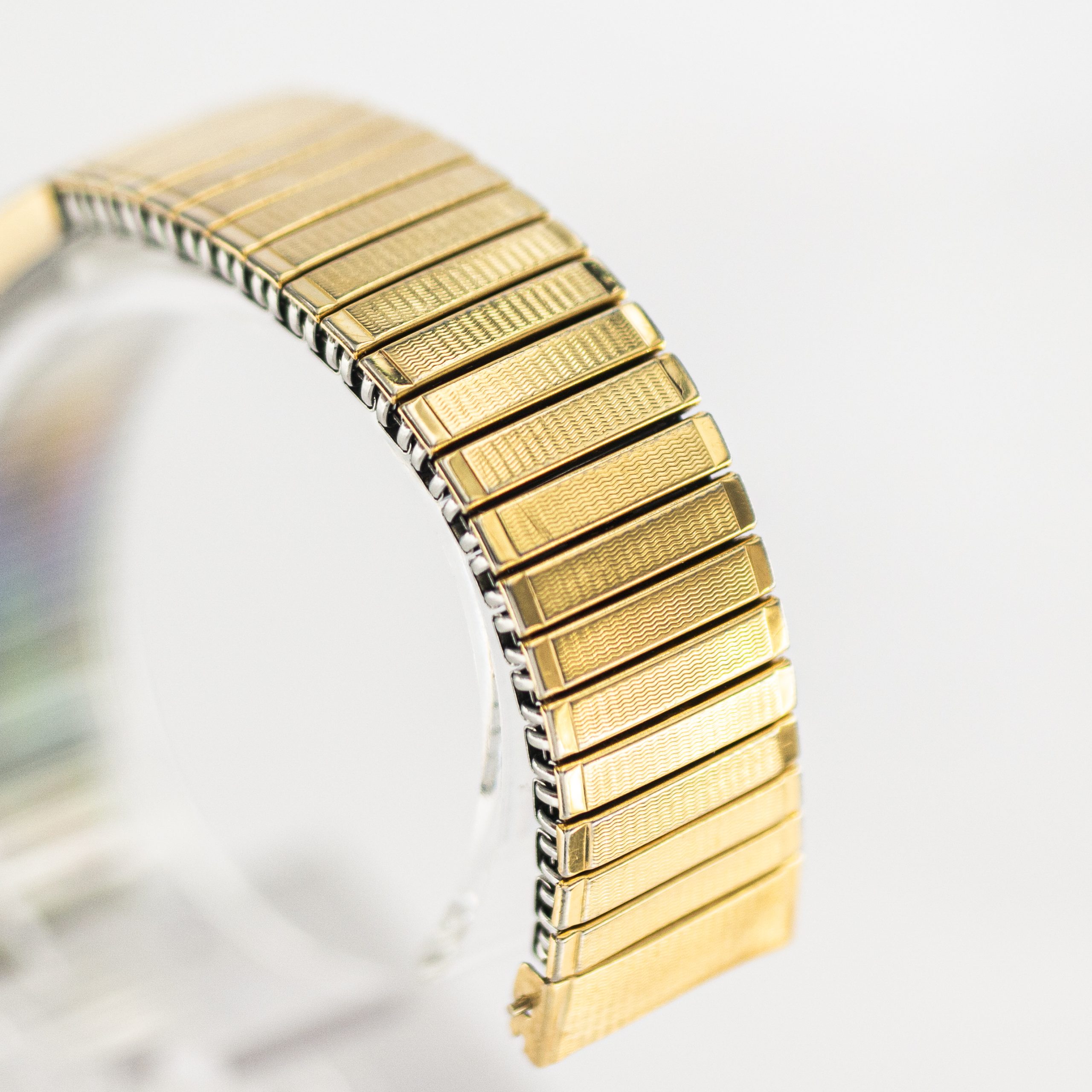 OMSTR09_marcels_watch_group_vintage_omega_flexi_bracelet_071_gold_plated_09