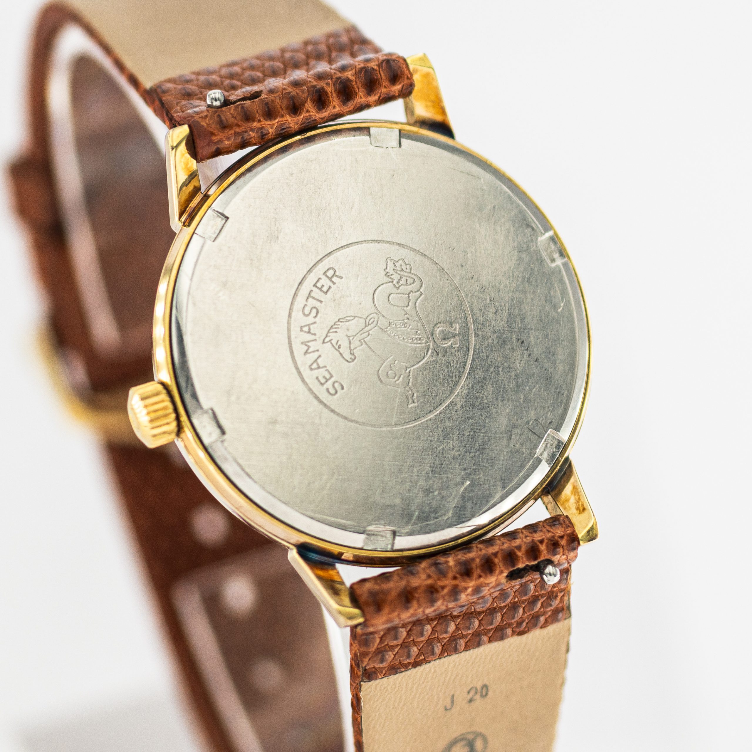 1333_marcels_watch_group_vintage_wristwatch_1966_omega_135.011_seamaster_600_case_back_01