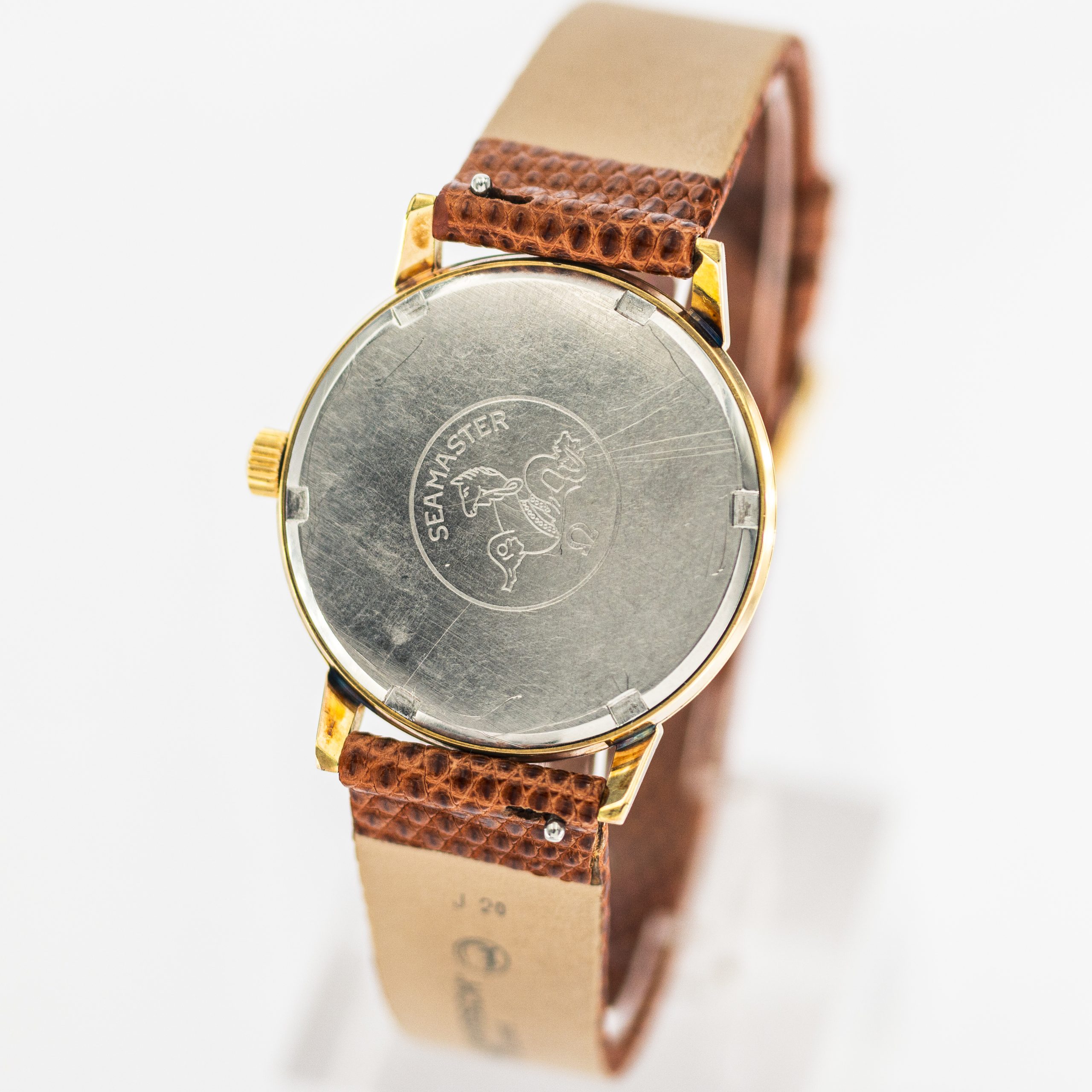 1333_marcels_watch_group_vintage_wristwatch_1966_omega_135.011_seamaster_600_case_back_02
