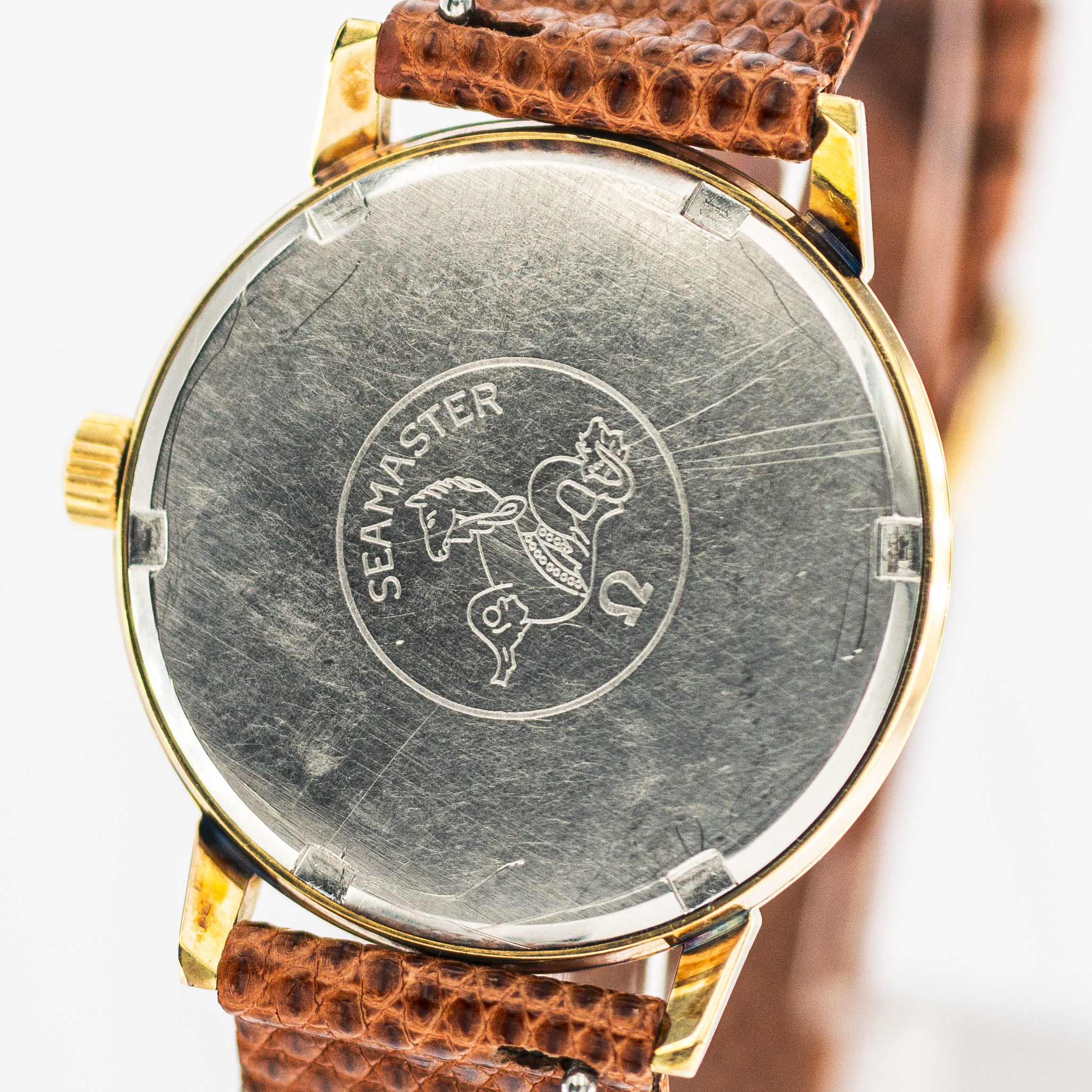 1333_marcels_watch_group_vintage_wristwatch_1966_omega_135.011_seamaster_600_case_back_03