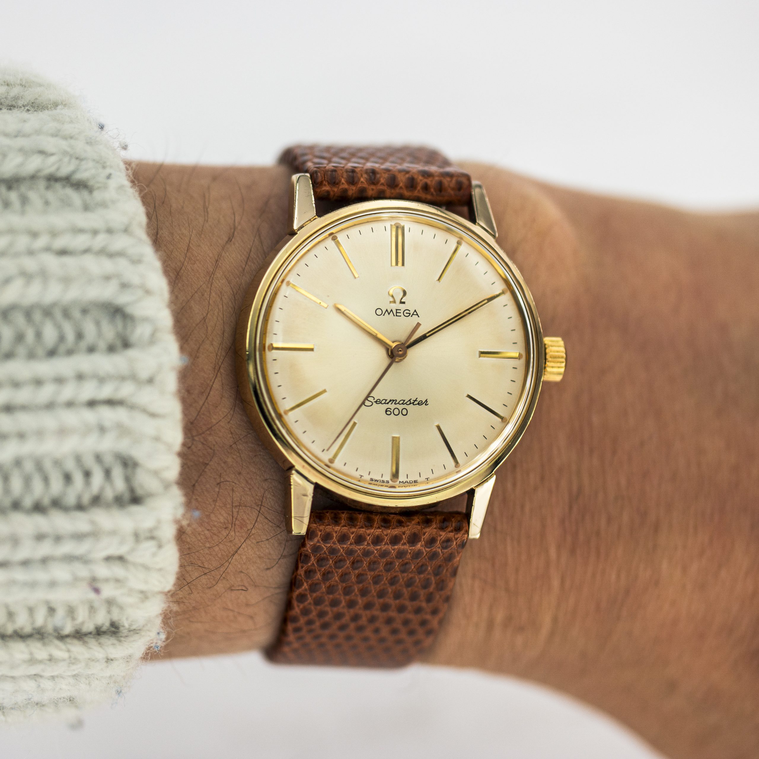 1333_marcels_watch_group_vintage_wristwatch_1966_omega_135.011_seamaster_600_wristshot_01