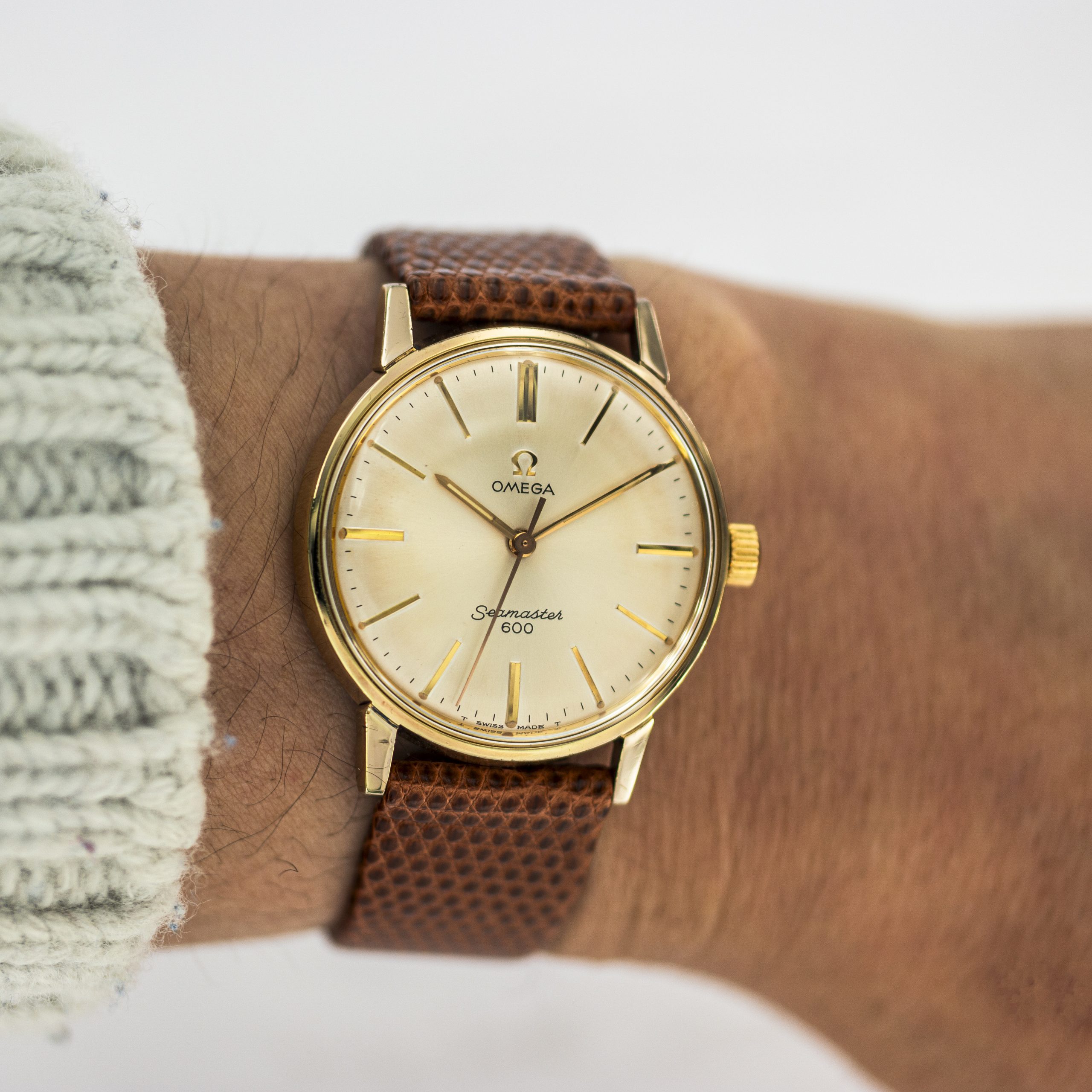 1333_marcels_watch_group_vintage_wristwatch_1966_omega_135.011_seamaster_600_wristshot_02