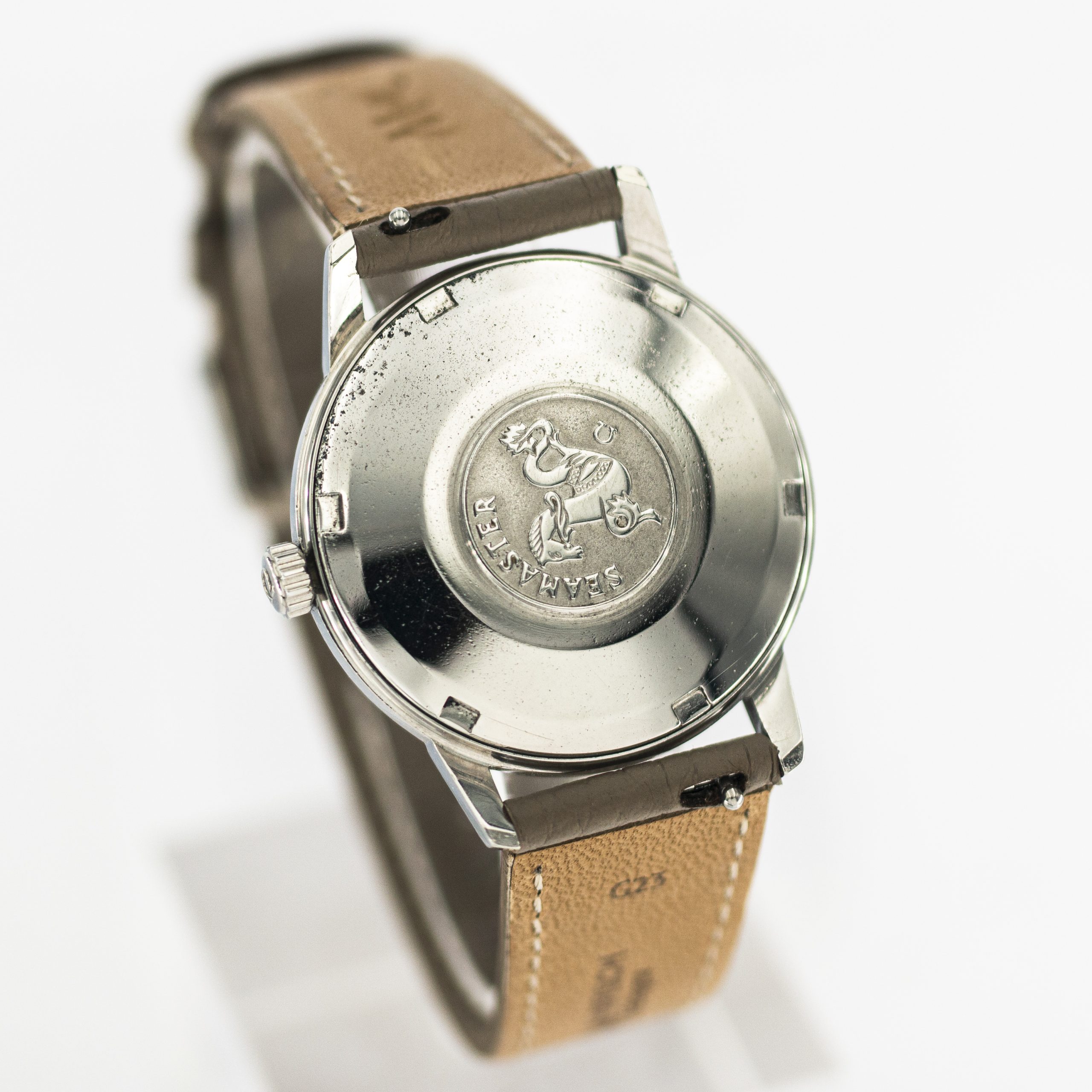 1348_marcels_watch_group_vintage_wristwatch_1963_omega_165.001_seamaster_case_back_01