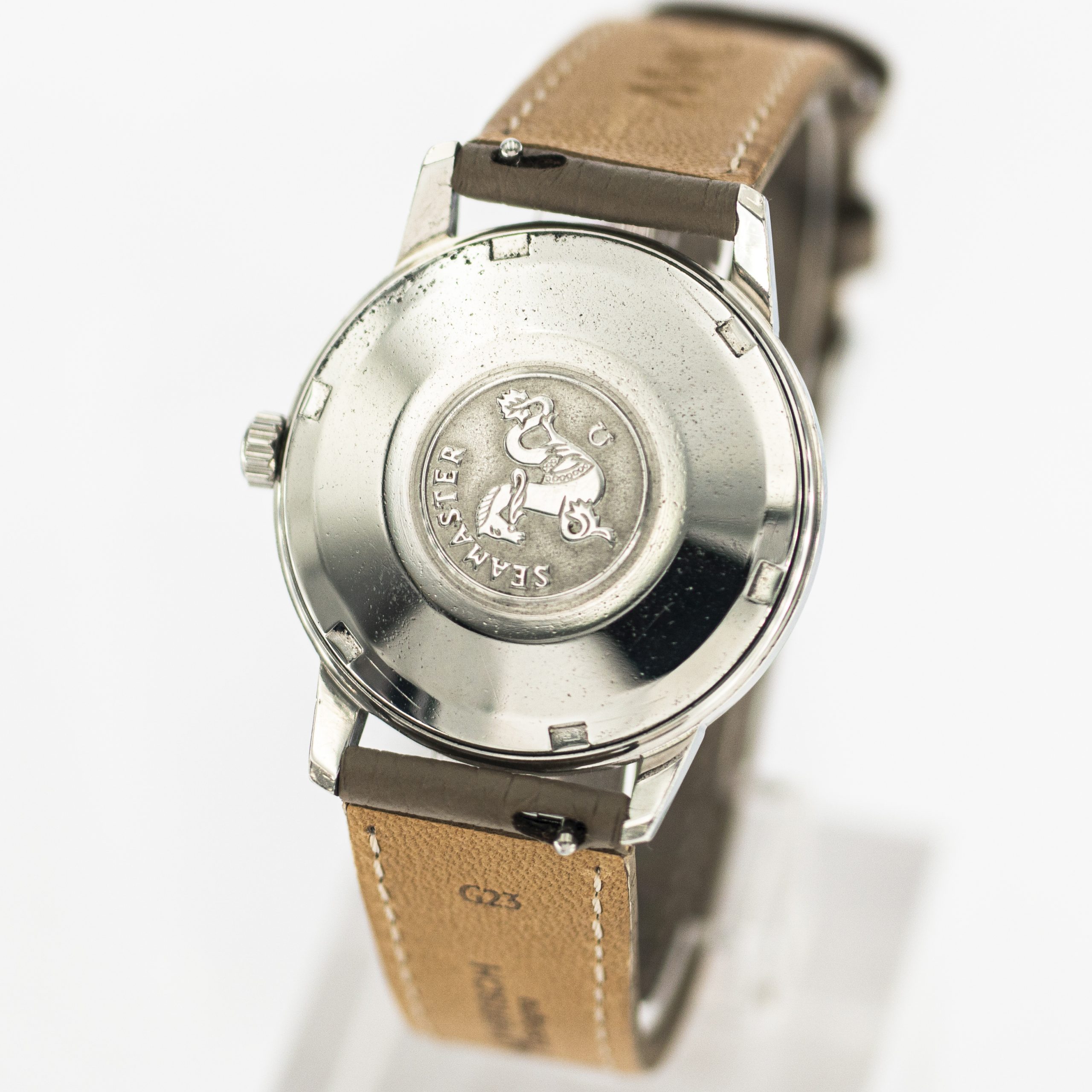 1348_marcels_watch_group_vintage_wristwatch_1963_omega_165.001_seamaster_case_back_03