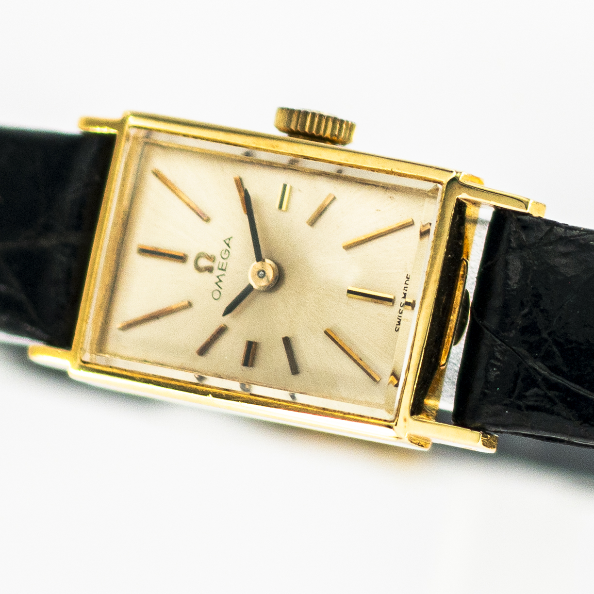 1373_marcels_watch_group_vintage_wristwatch_1966_omega_lady_511178_tank_dial_01