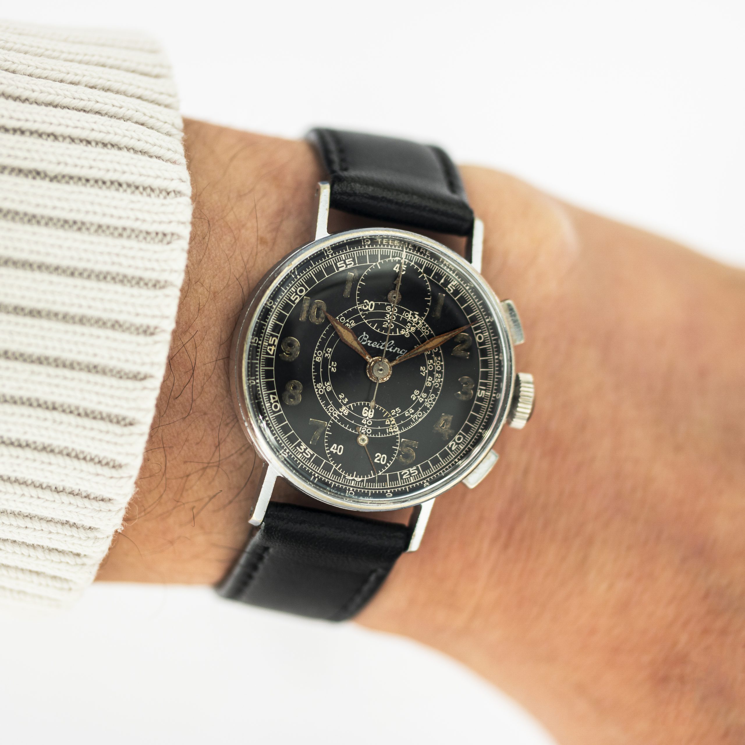 1382_marcels_watch_group_vintage_wristwatch_1930s_breitling_chronograph_wristshot_01