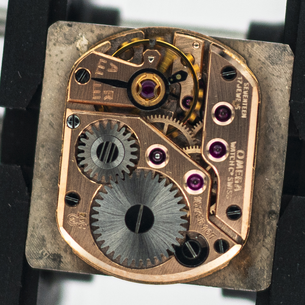 1359_marcels_watch_group_vintage_wristwatch_ladies_omega_3994_cal244_movement_02