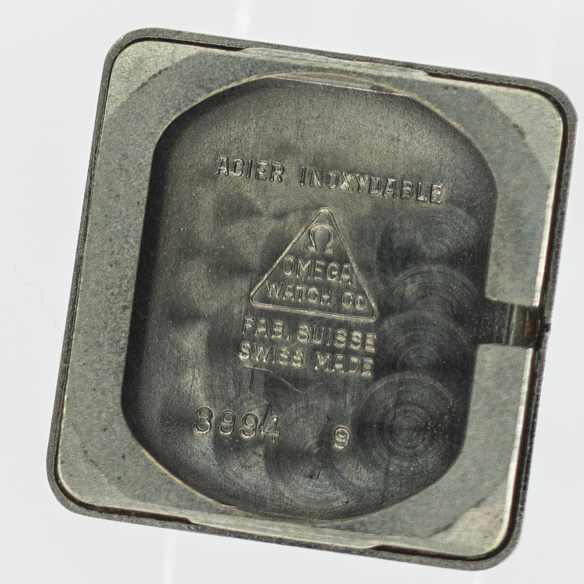 1359_marcels_watch_group_vintage_wristwatch_ladies_omega_3994_case_back_02