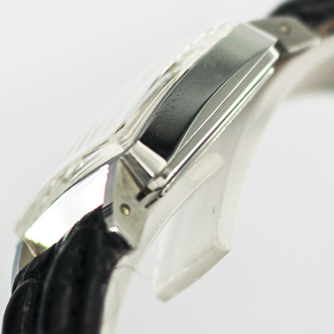 1359_marcels_watch_group_vintage_wristwatch_ladies_omega_3994_case_side_10