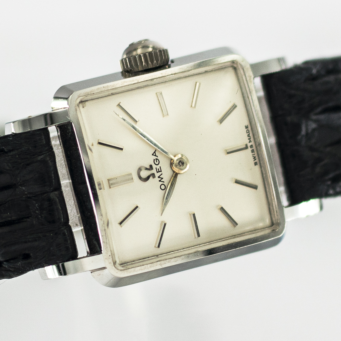 1359_marcels_watch_group_vintage_wristwatch_ladies_omega_3994_dial_11