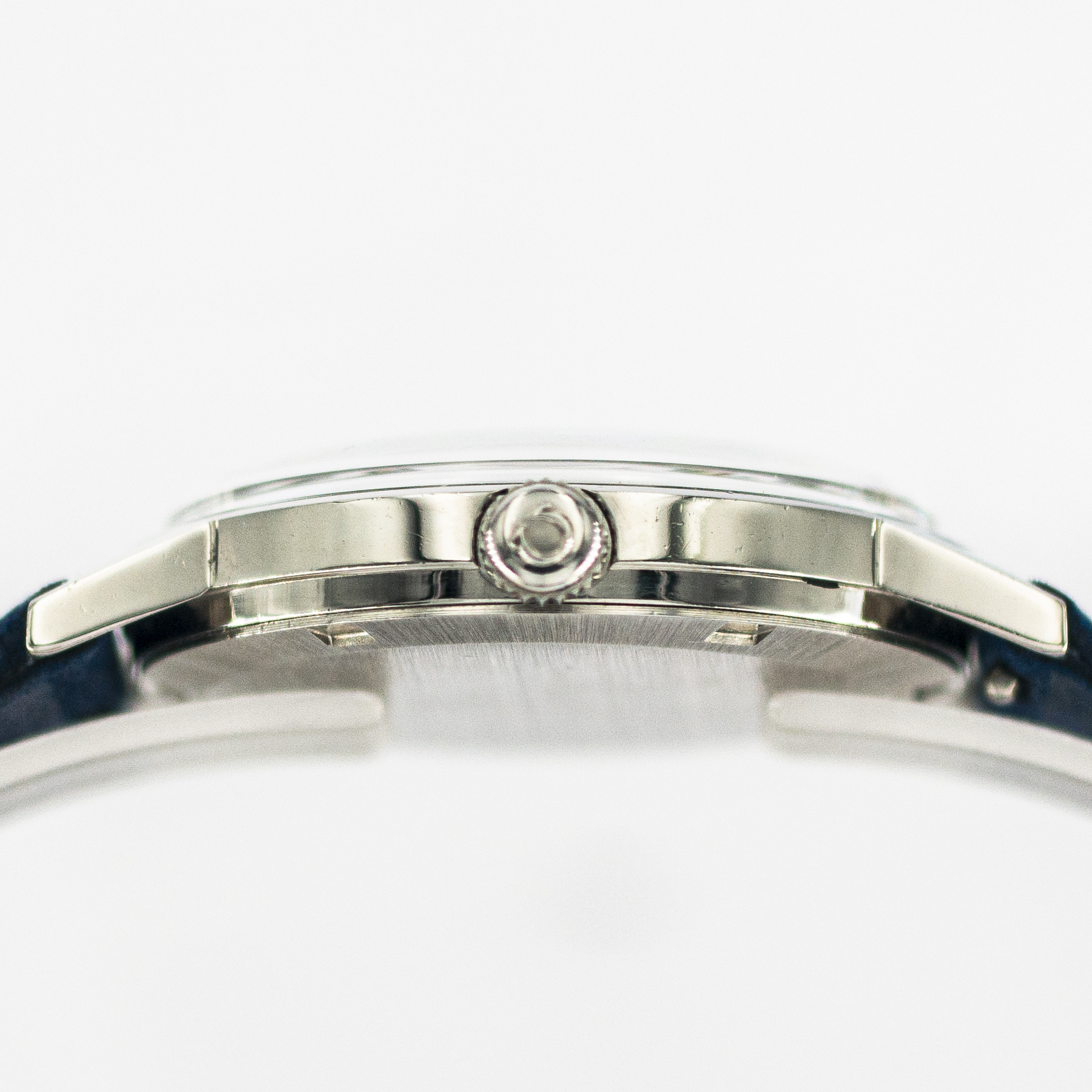 1391_marcels_watch_group_vintage_wristwatch_1970_omega_135.070_geneve_case_side_01