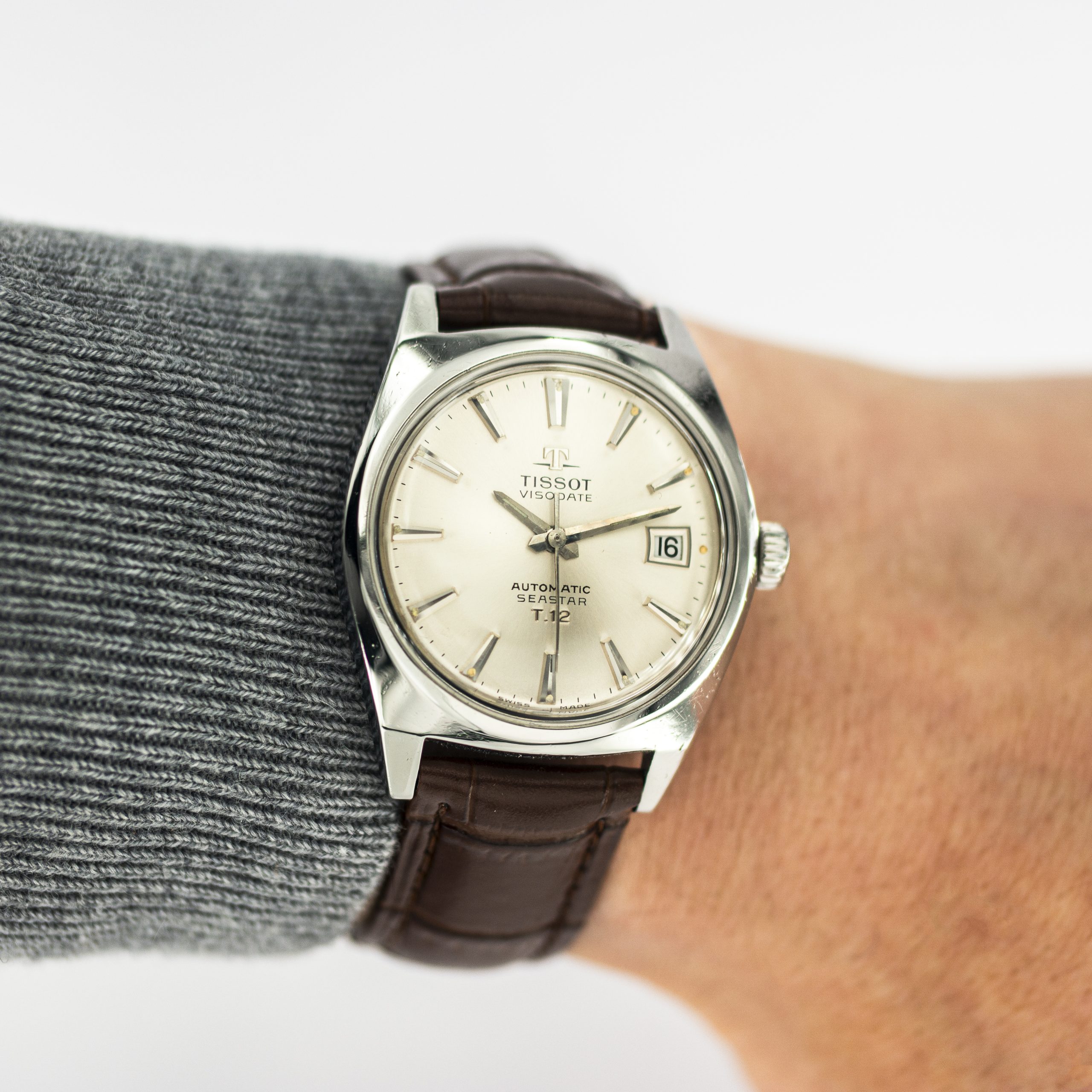 1397_marcels_watch_group_vintage_wristwatch_tissot_44514_seastar_t.12_wristshot_02