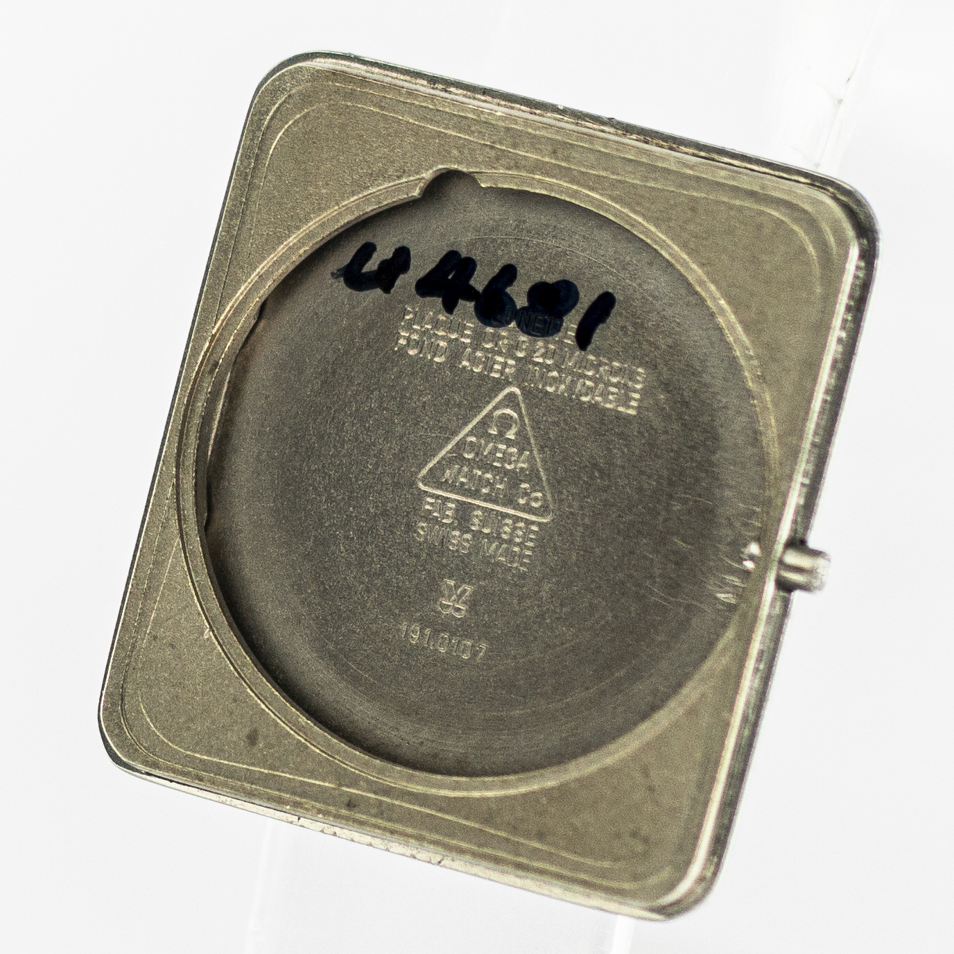 1402_marcels_watch_group_vintage_wristwatch_1981_omega_191.0107_de_ville_tank_case_back_07