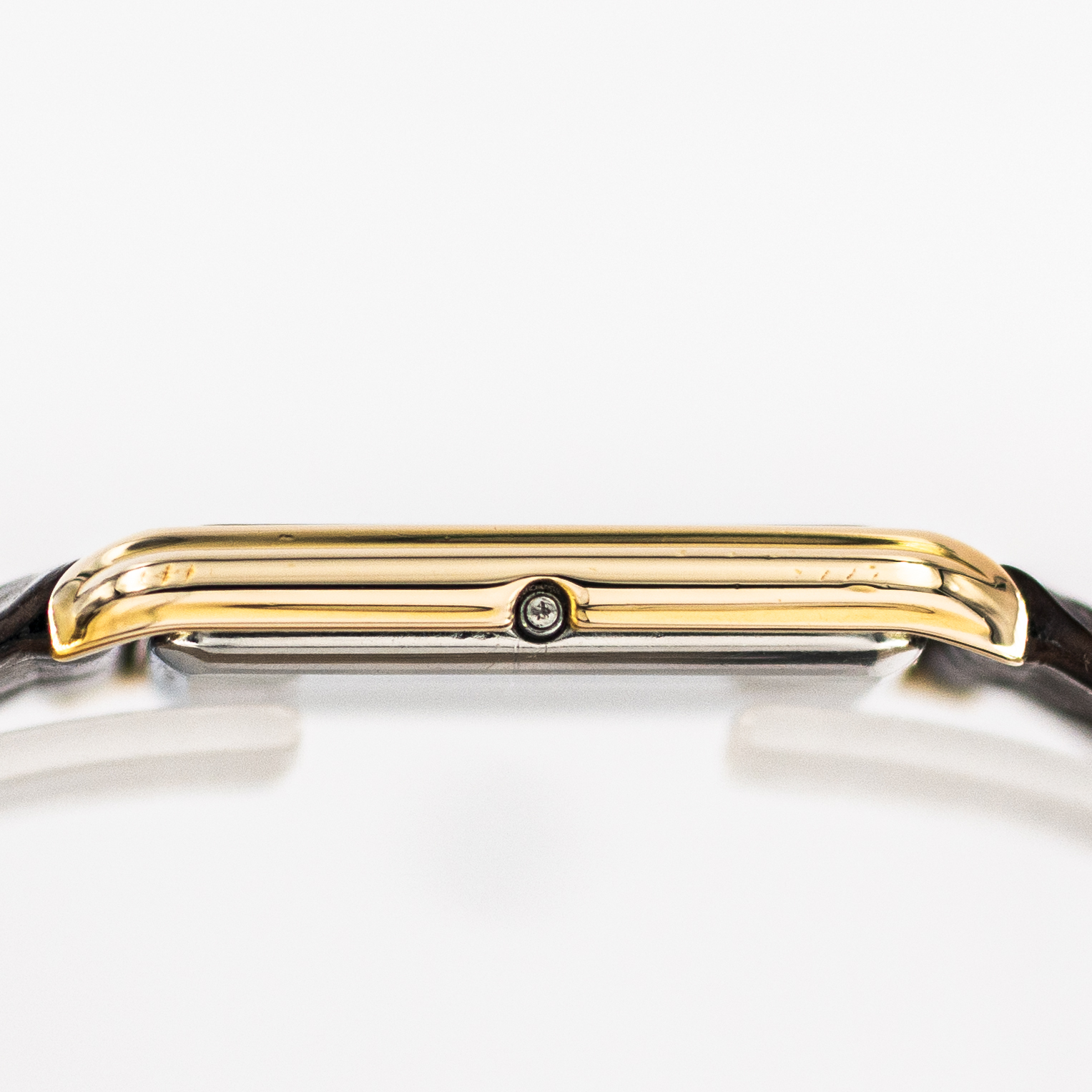 1402_marcels_watch_group_vintage_wristwatch_1981_omega_191.0107_de_ville_tank_case_side_08