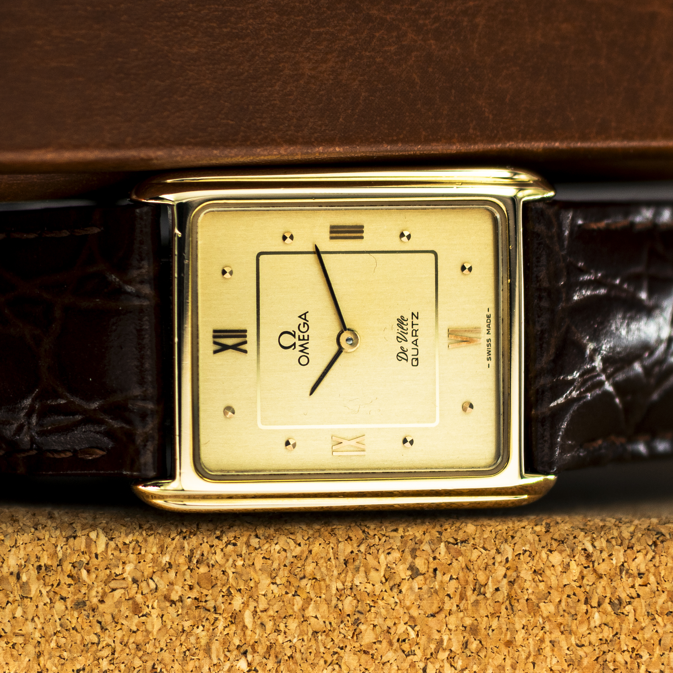 1402_marcels_watch_group_vintage_wristwatch_1981_omega_191.0107_de_ville_tank_dial_01