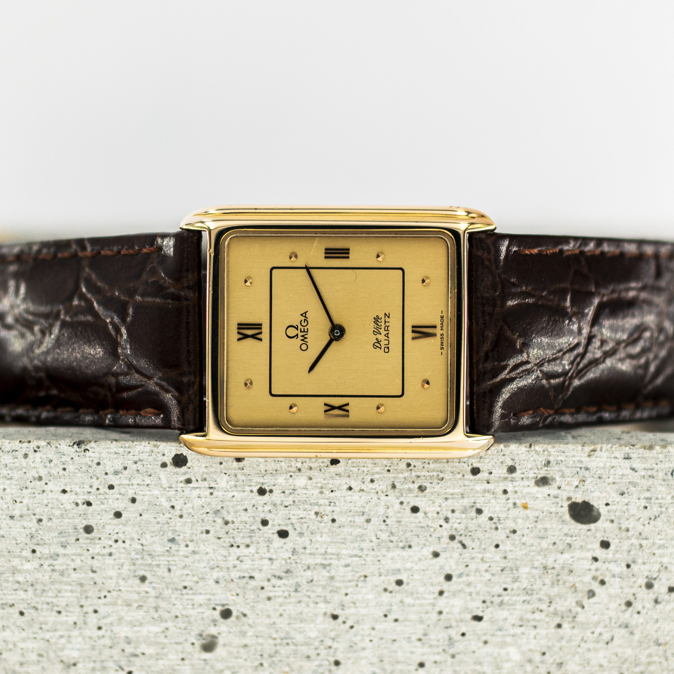 1402_marcels_watch_group_vintage_wristwatch_1981_omega_191.0107_de_ville_tank_dial_04