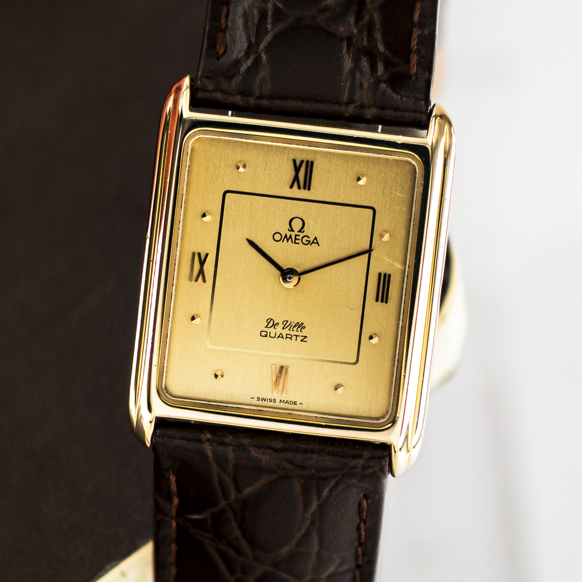 1402_marcels_watch_group_vintage_wristwatch_1981_omega_191.0107_de_ville_tank_dial_05