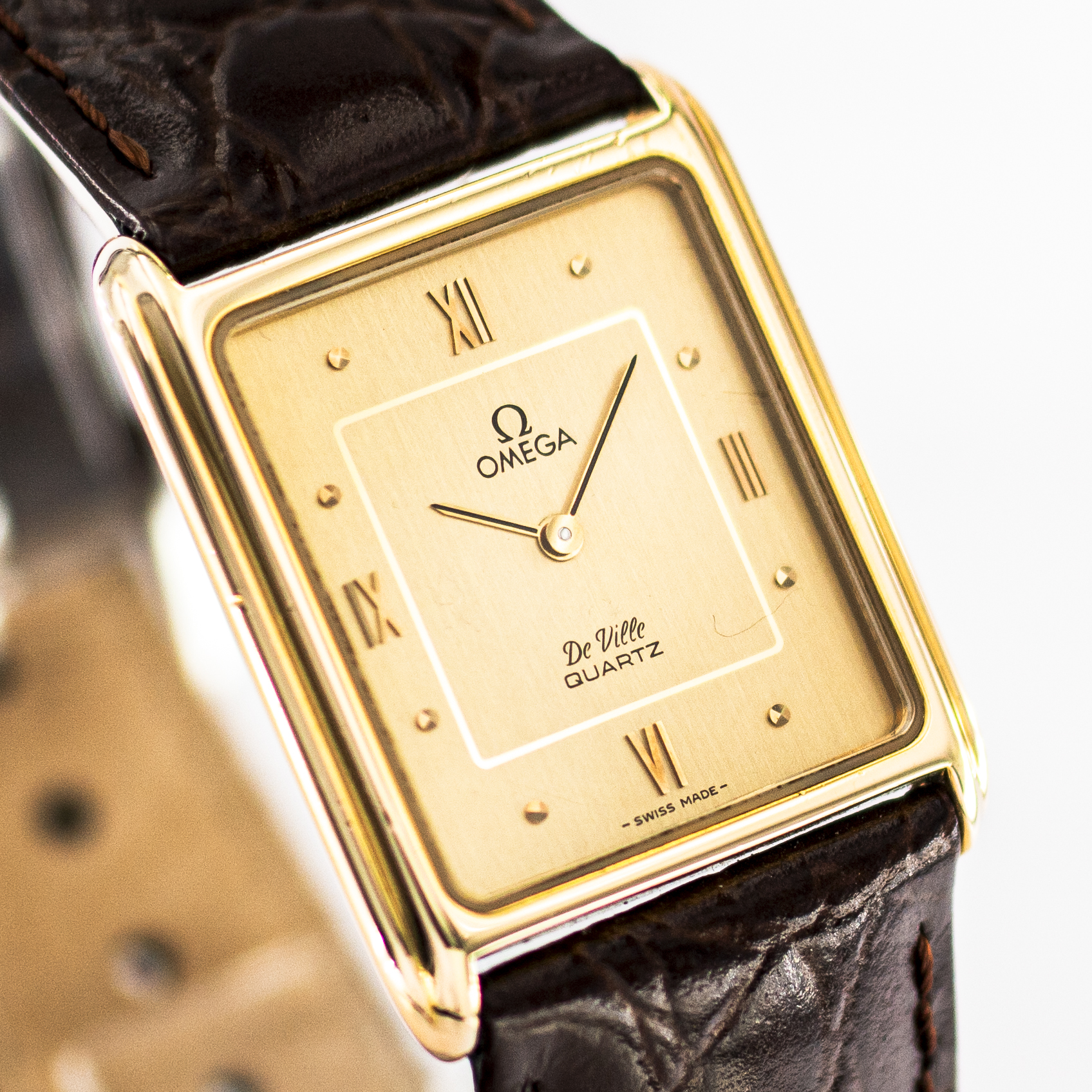 1402_marcels_watch_group_vintage_wristwatch_1981_omega_191.0107_de_ville_tank_dial_10