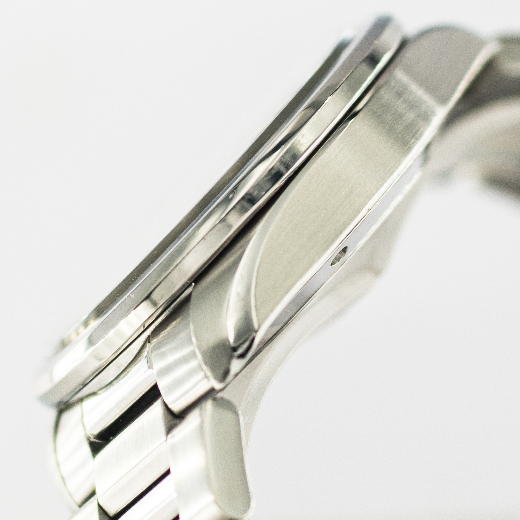 1423_marcels_watch_group_pre_owned_tag_heuer_WAV