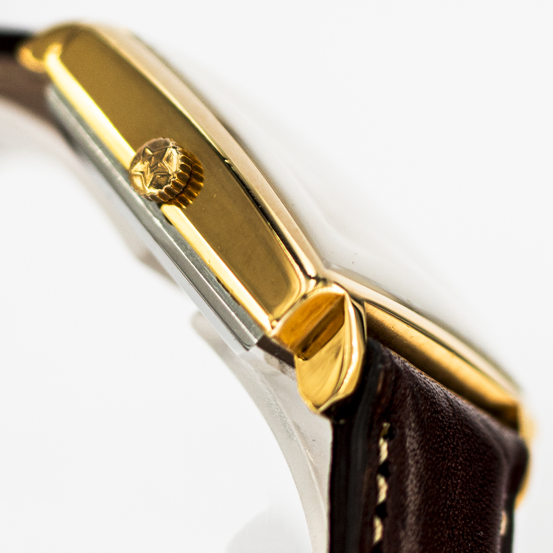 1424_marcels_watch_group_vintage_wristwatch_1965_zenith_11_65_kennedy_case_side_04