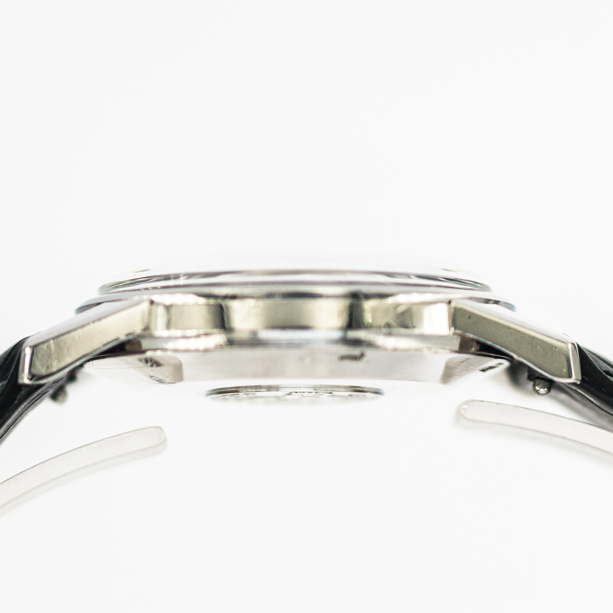 1426_marcels_watch_group_vintage_wristwatch_1961_omega_14390_seamaster_case_side_06