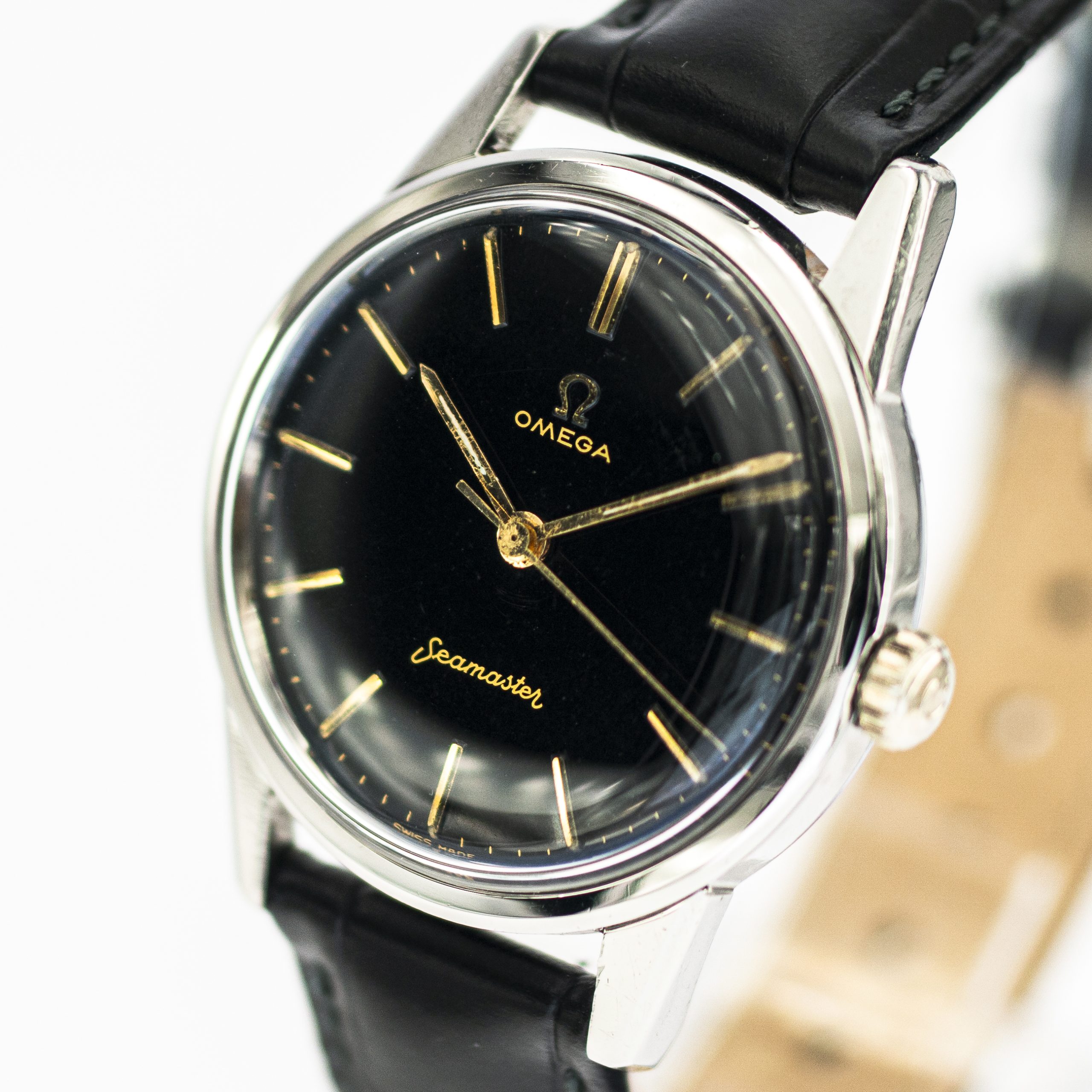 1426_marcels_watch_group_vintage_wristwatch_1961_omega_14390_seamaster_dial_04