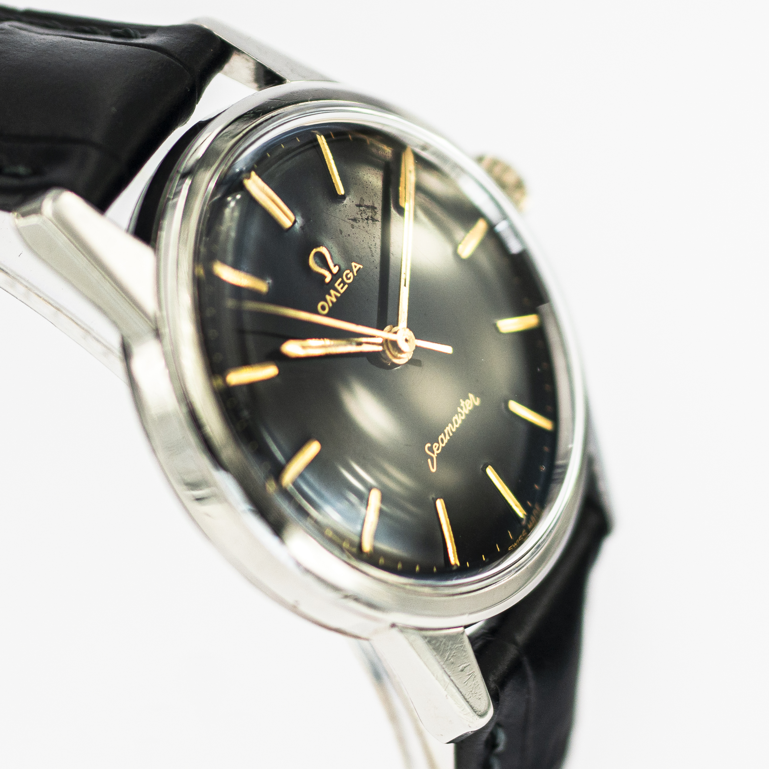 1426_marcels_watch_group_vintage_wristwatch_1961_omega_14390_seamaster_dial_08