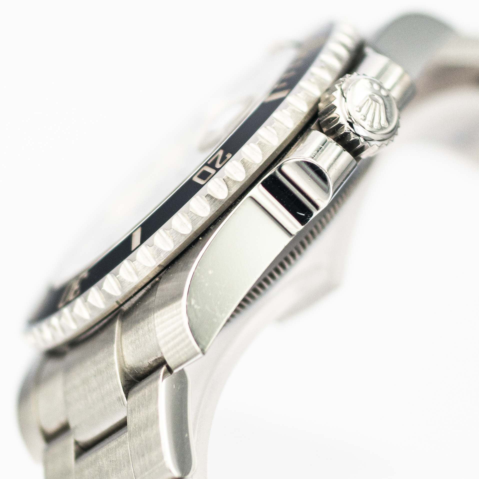 1417_marcels_watch_group_2018_rolex_116610LN_submariner_date_case_side_05