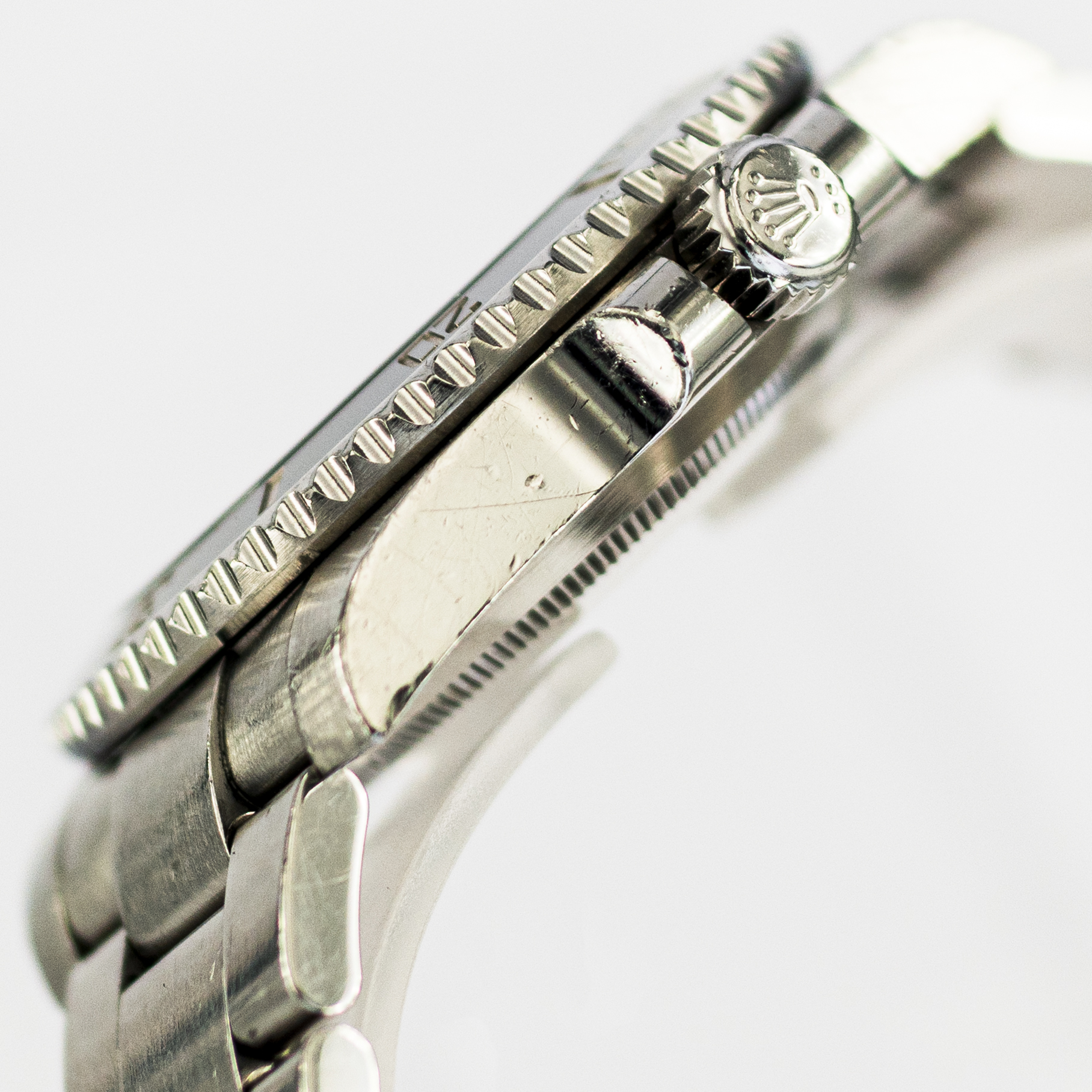 1429_marcels_watch_group_2013_rolex_114060_submariner_case_side_03
