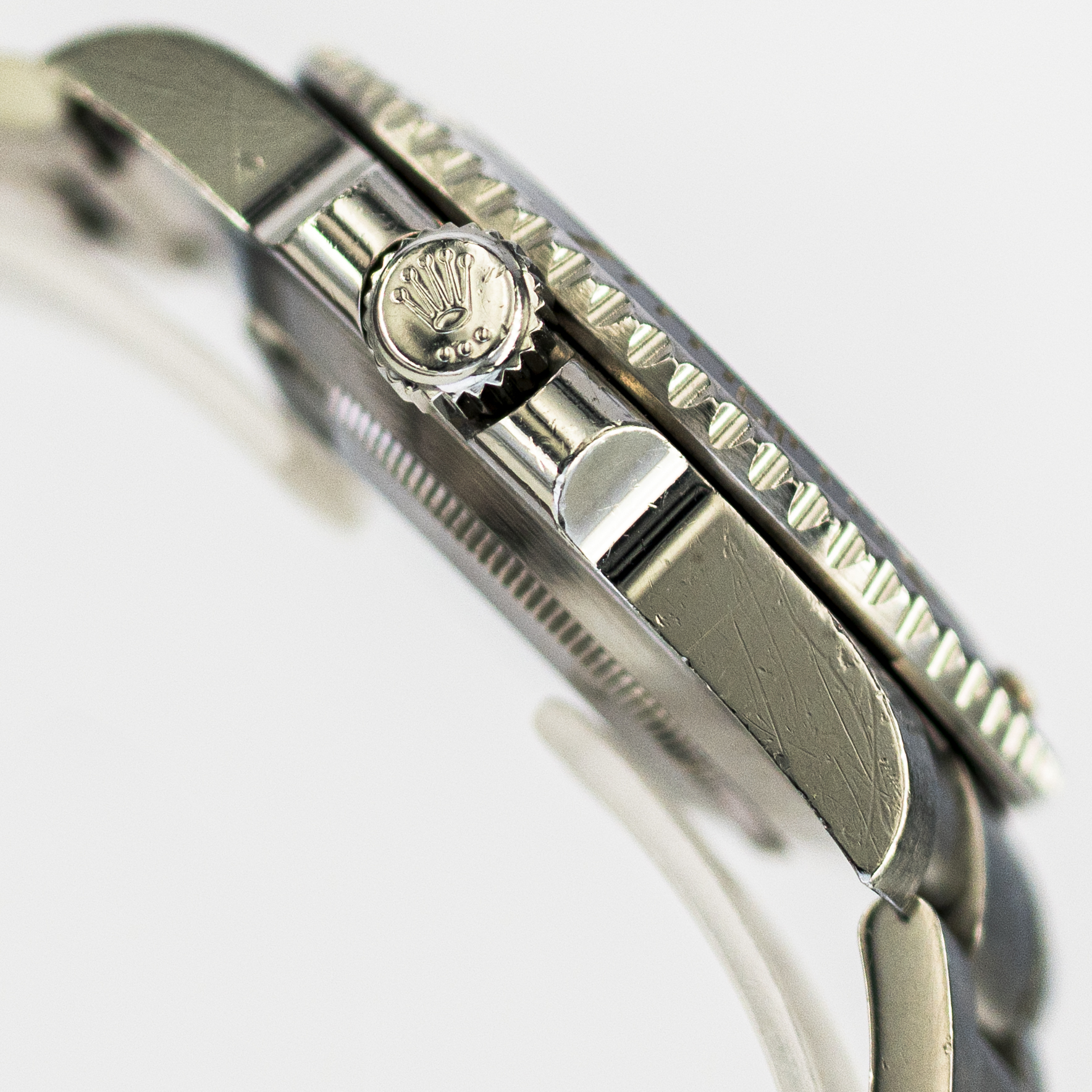 1429_marcels_watch_group_2013_rolex_114060_submariner_case_side_06