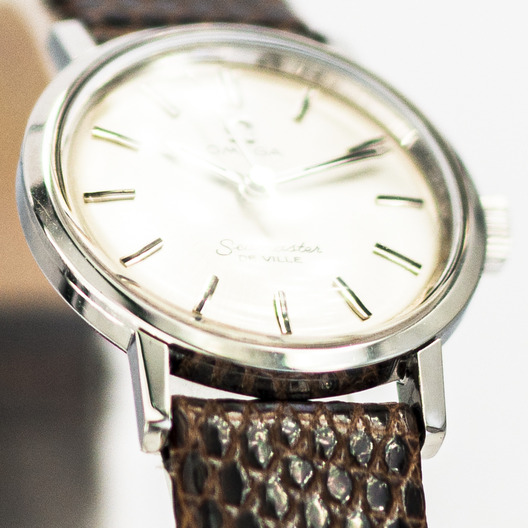 1431_marcels_watch_group_vintage_ladies_watch_1966_omega_535.004_seamaster_de_ville_case_side_01