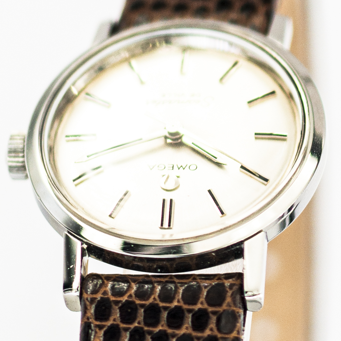 1431_marcels_watch_group_vintage_ladies_watch_1966_omega_535.004_seamaster_de_ville_case_side_02