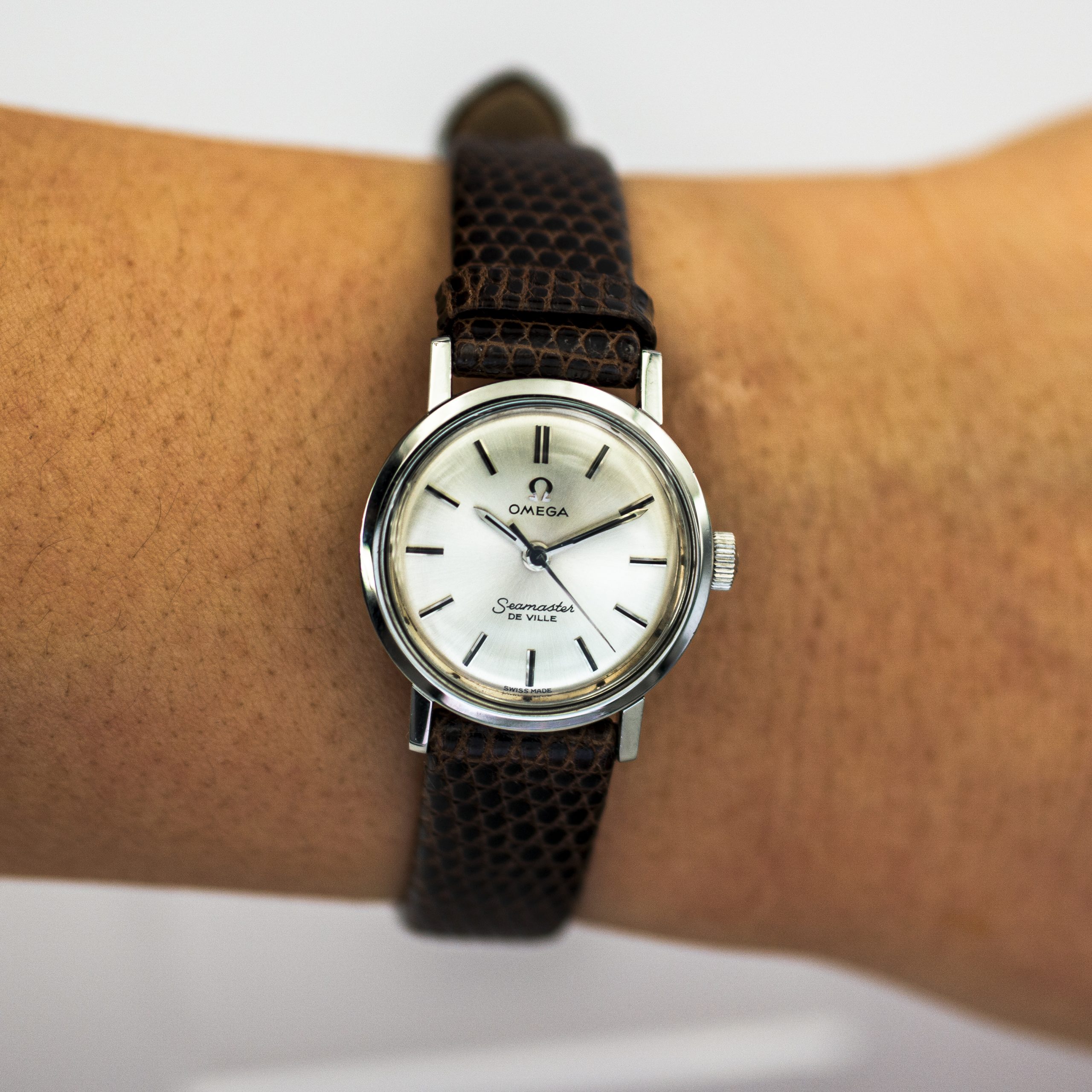 1431_marcels_watch_group_vintage_ladies_watch_1966_omega_535.004_seamaster_de_ville_wristshot_01
