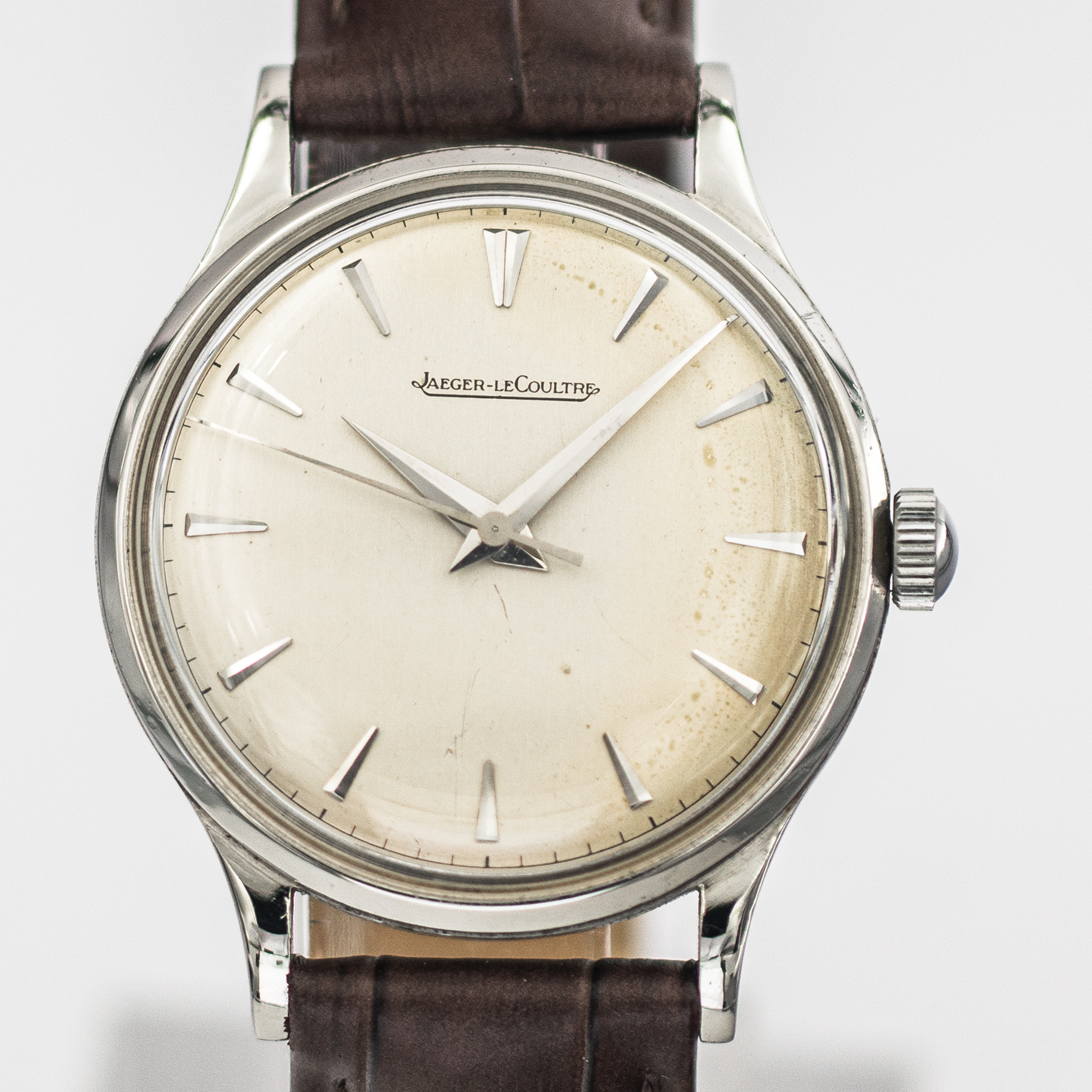 1434_marcels_watch_group_vintage_wristwatch_1951_jaegerlecoultre_e165_dial_001