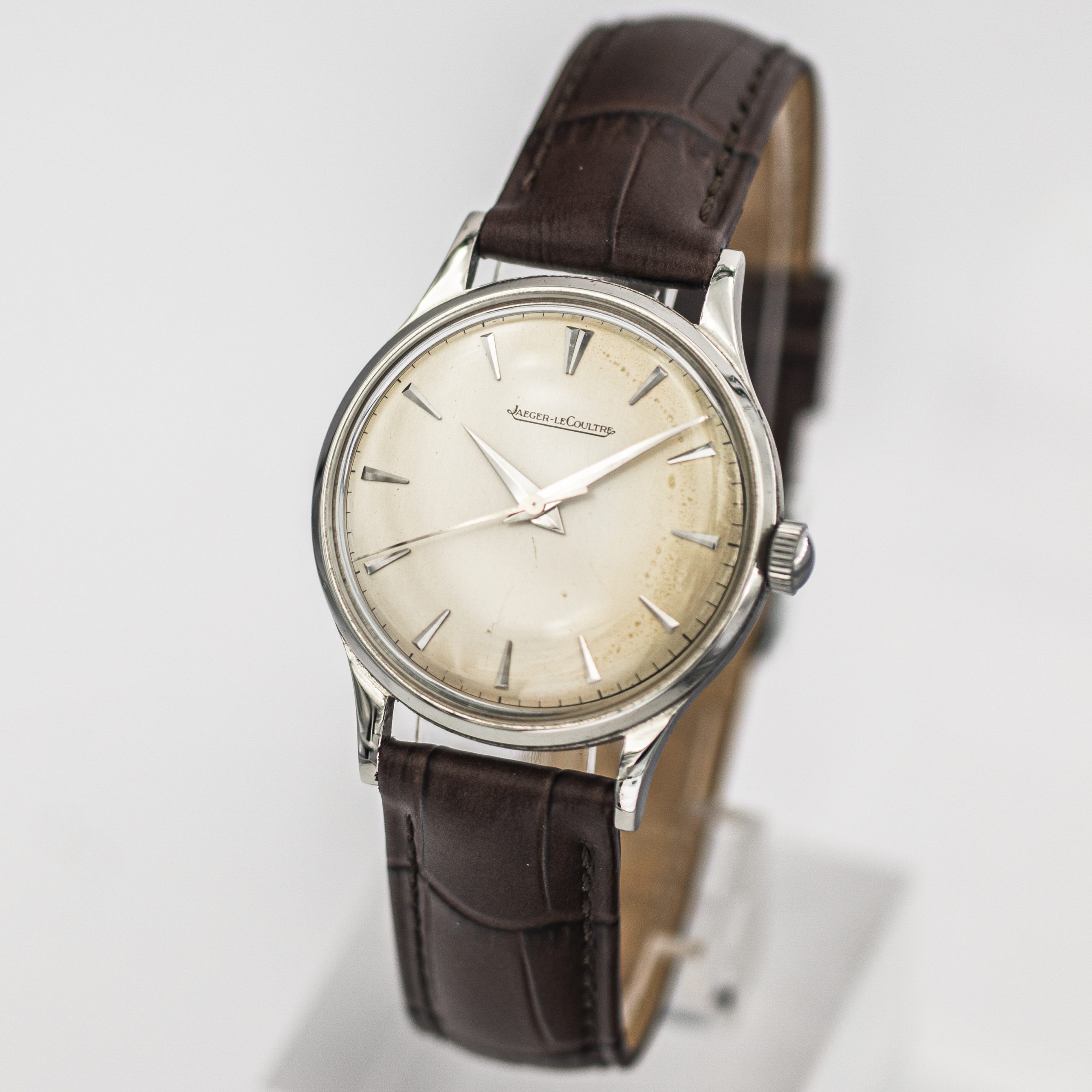 1434_marcels_watch_group_vintage_wristwatch_1951_jaegerlecoultre_e165_dial_004