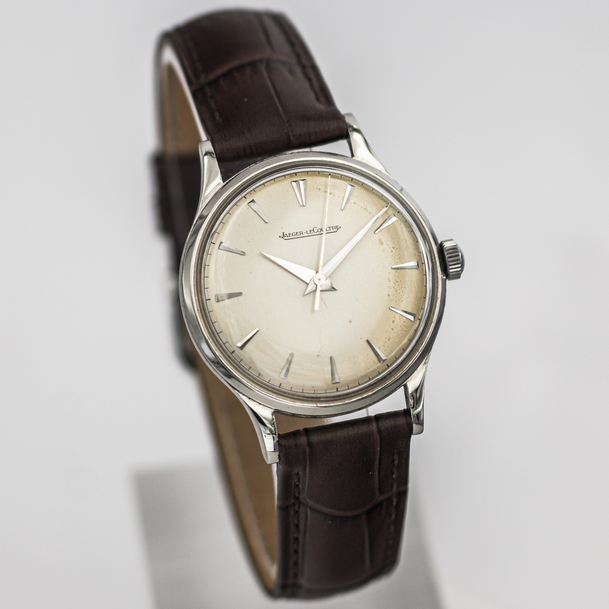 1434_marcels_watch_group_vintage_wristwatch_1951_jaegerlecoultre_e165_dial_009