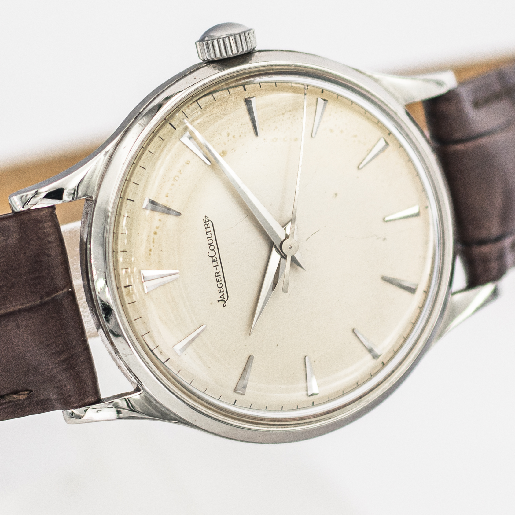 1434_marcels_watch_group_vintage_wristwatch_1951_jaegerlecoultre_e165_dial_021