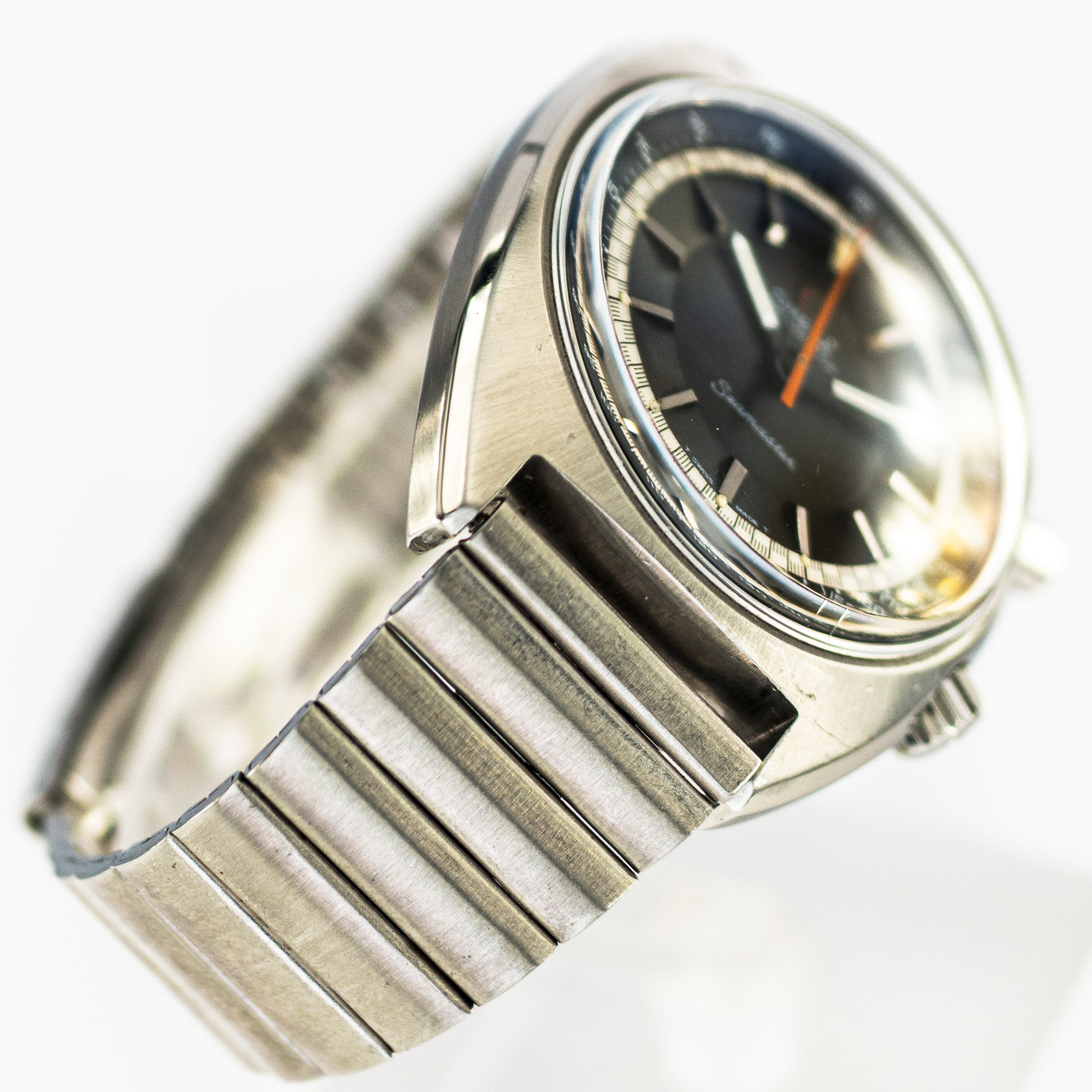 1439_marcels_watch_group_vintage_wristwatch_1967_omega_145.007_seamaster_chronostop_bracelet_01
