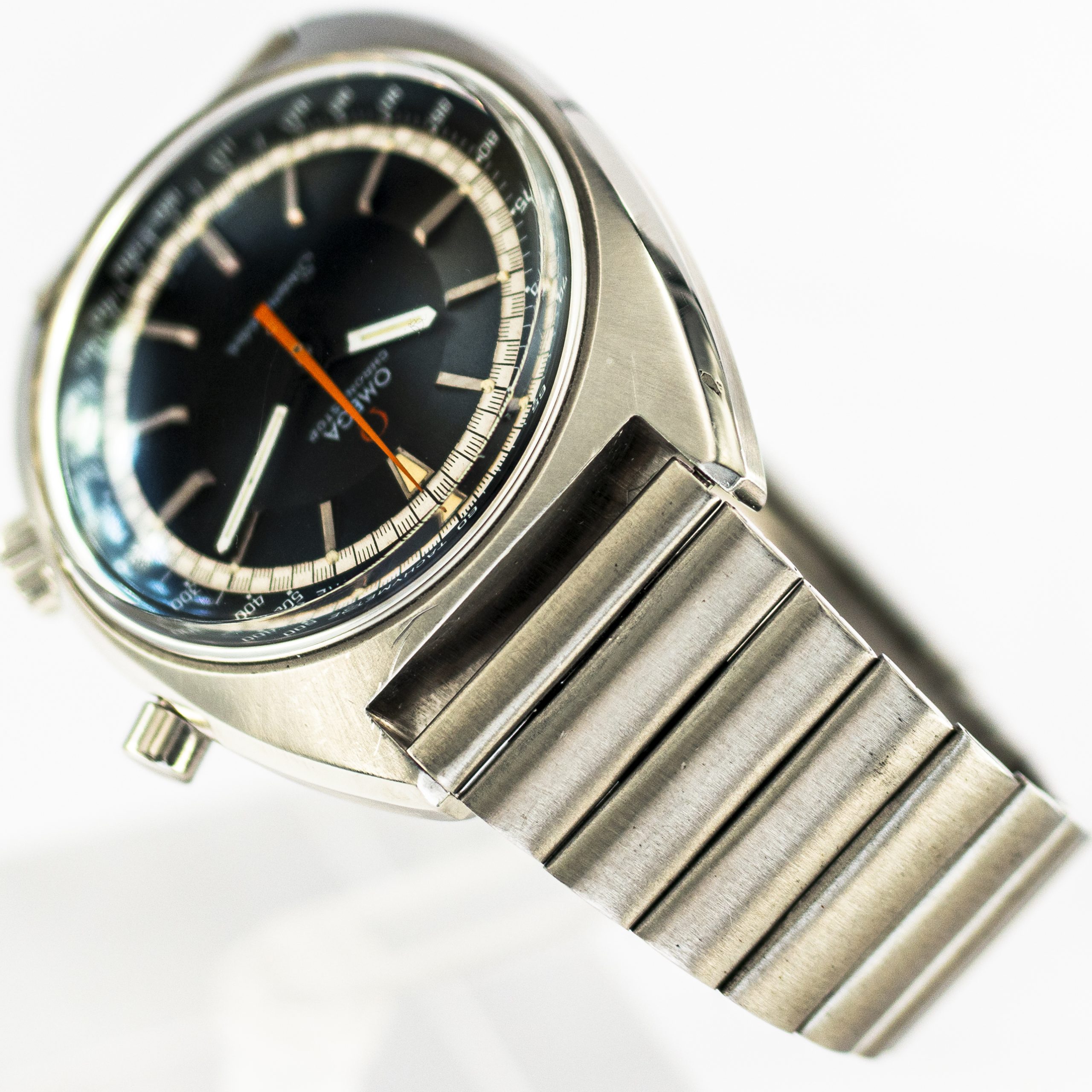 1439_marcels_watch_group_vintage_wristwatch_1967_omega_145.007_seamaster_chronostop_bracelet_02