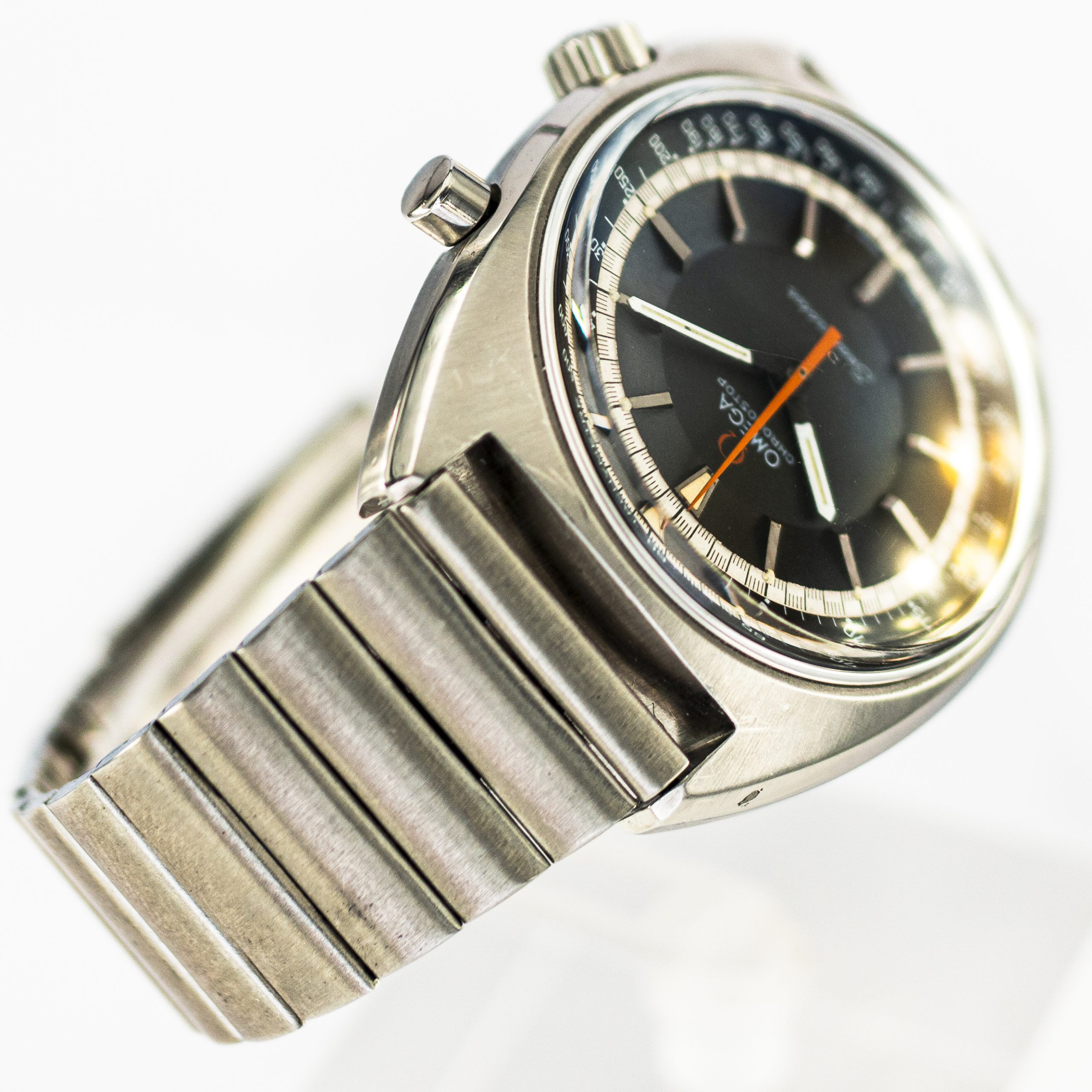 1439_marcels_watch_group_vintage_wristwatch_1967_omega_145.007_seamaster_chronostop_bracelet_04