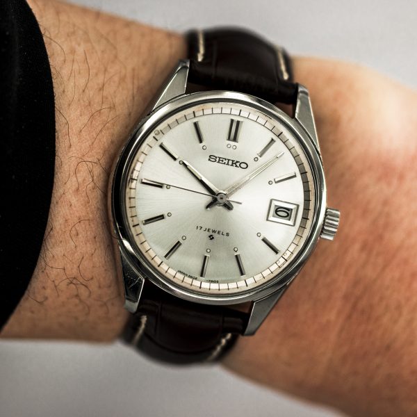 1440_marcels_watch_group_vintage_wristwatch_1962_seiko_6602_7040_wristshot_01