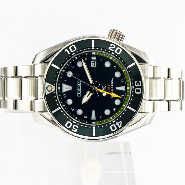 1455_marcels_watchg_group_wristwatch_2022_seiko_prospex_Sumo_SBPK001_SFK003J1_Diver_Solar_GMT_5k65_0AA0_dial_04