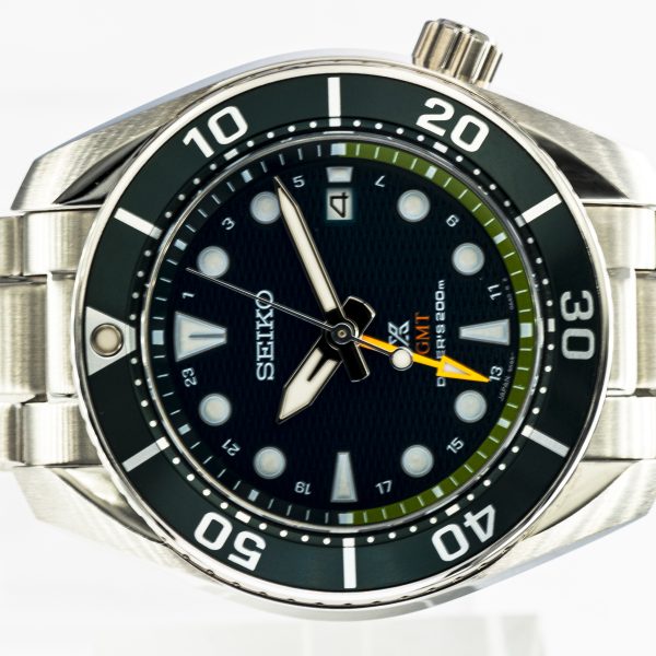 1455_marcels_watchg_group_wristwatch_2022_seiko_prospex_Sumo_SBPK001_SFK003J1_Diver_Solar_GMT_5k65_0AA0_dial_05