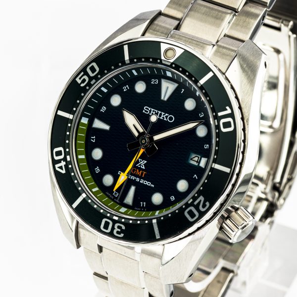 1455_marcels_watchg_group_wristwatch_2022_seiko_prospex_Sumo_SBPK001_SFK003J1_Diver_Solar_GMT_5k65_0AA0_dial_11