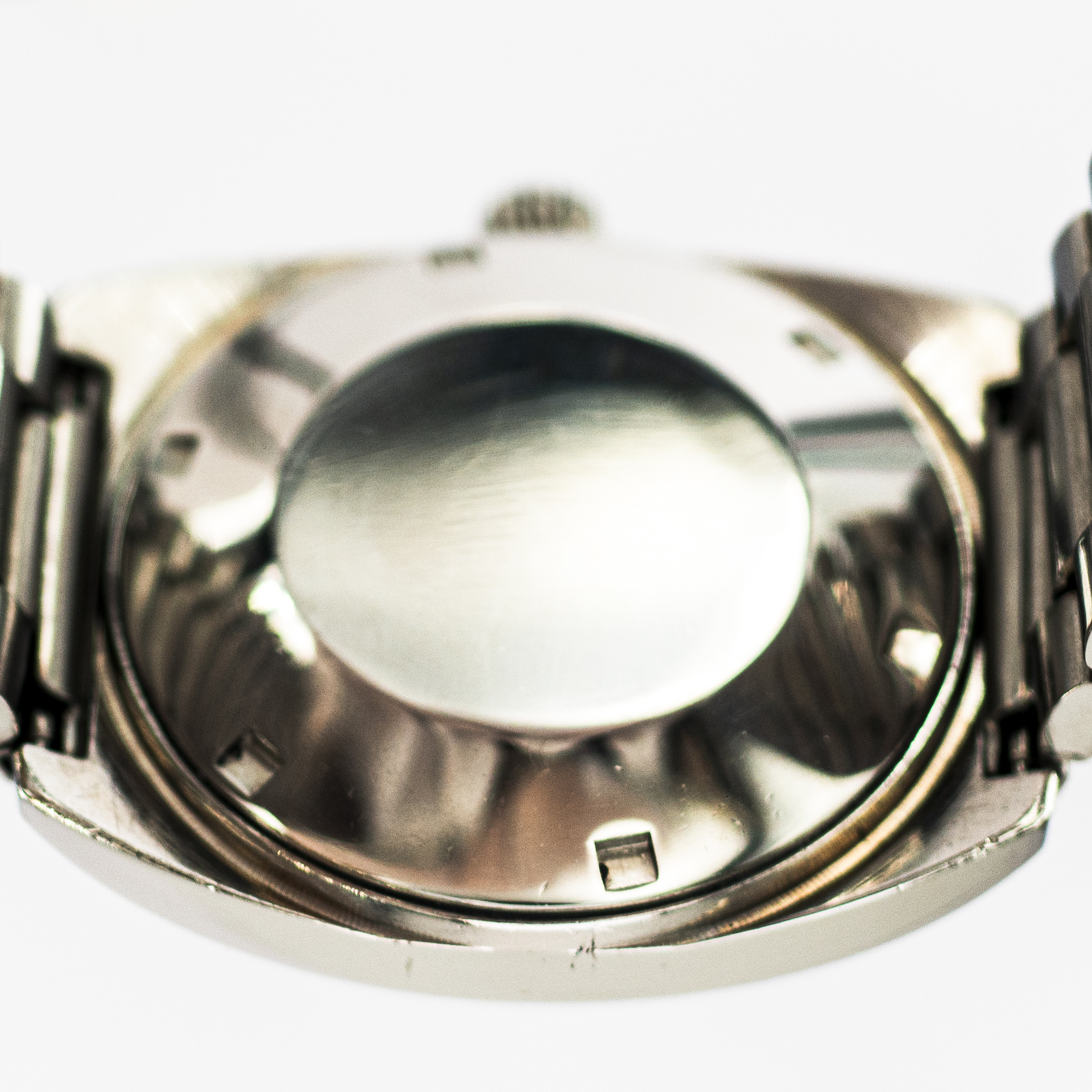 1458_marcels_watch_group_vintage_wristwatch_1970s_certina_913130544_ds_junior_caseback_02