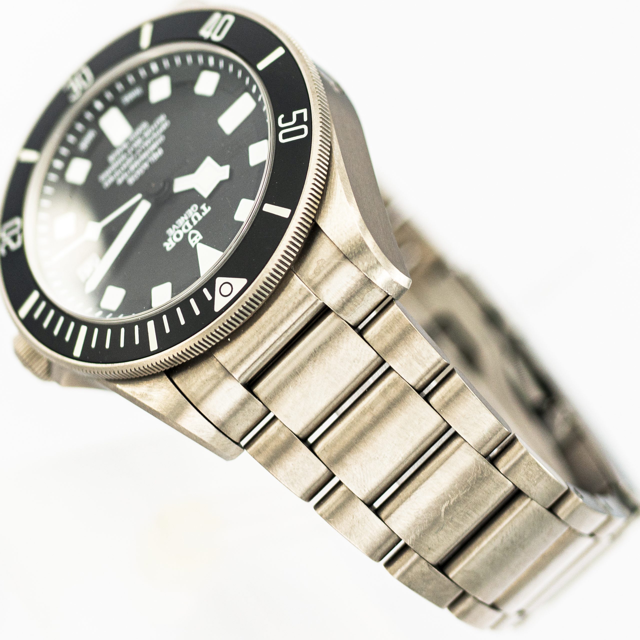 1468_marcels_watch_group_tudor_25600T_pelagos_bracelet_04
